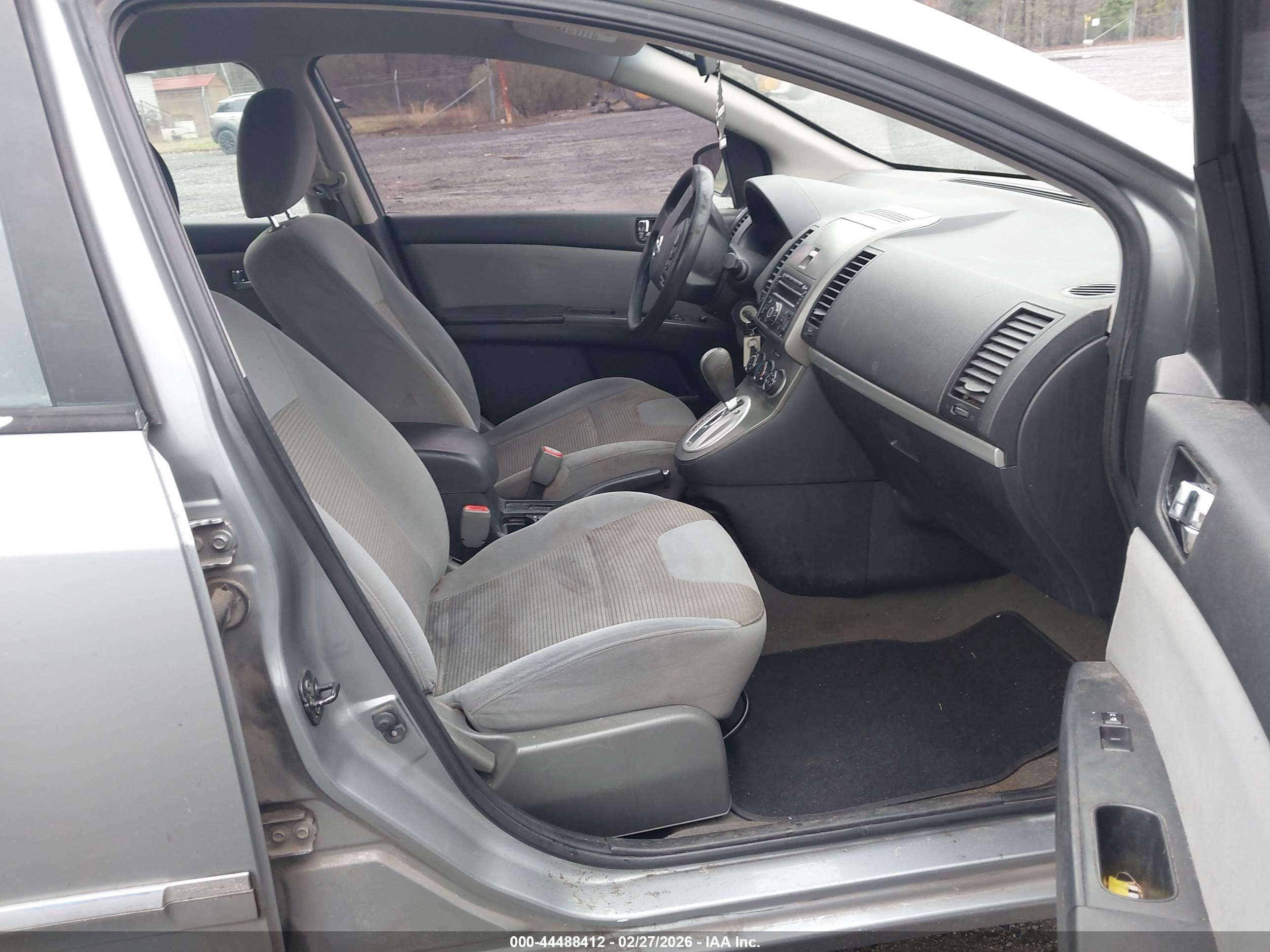 NISSAN SENTRA image 5