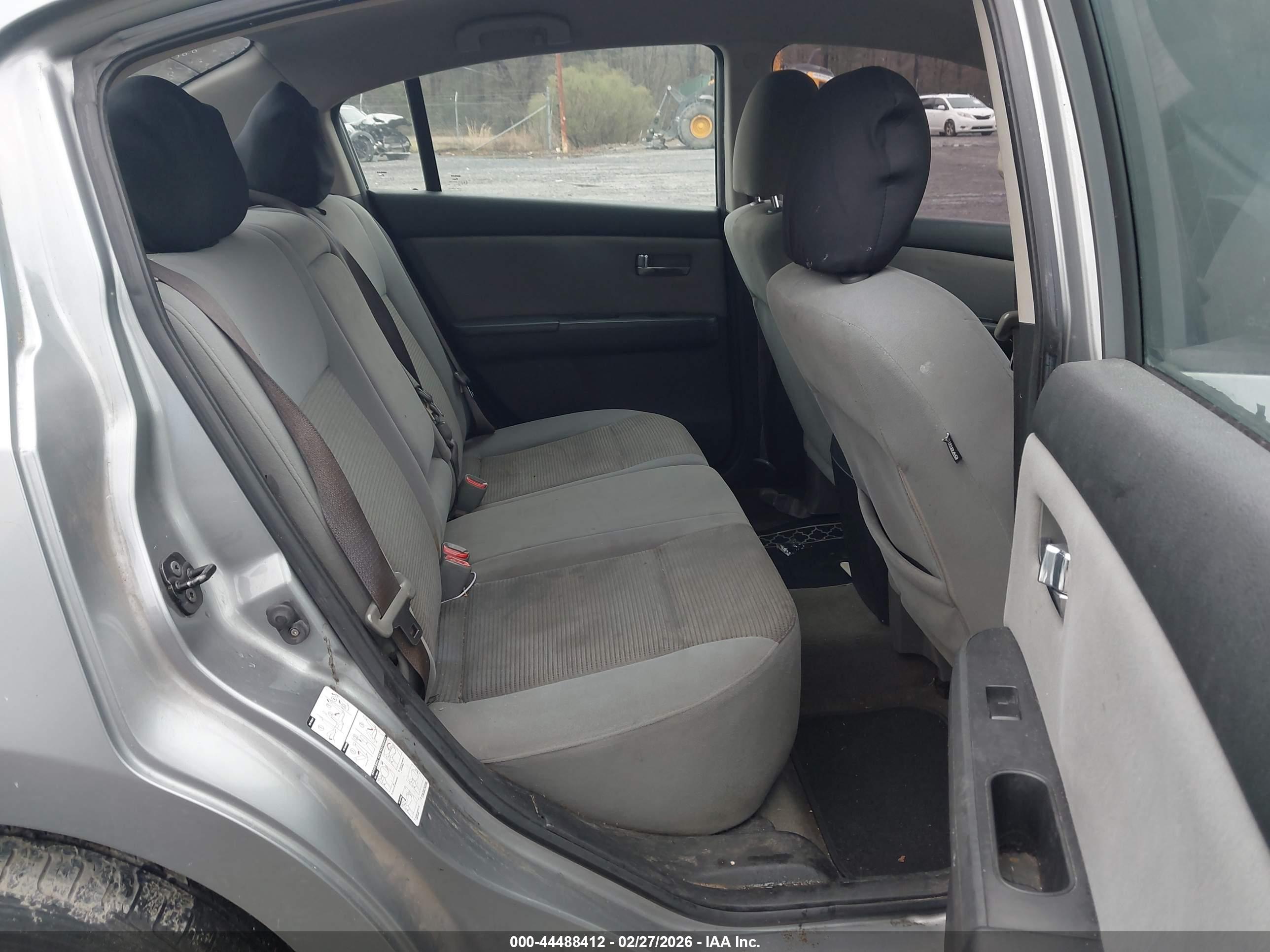 NISSAN SENTRA image 8