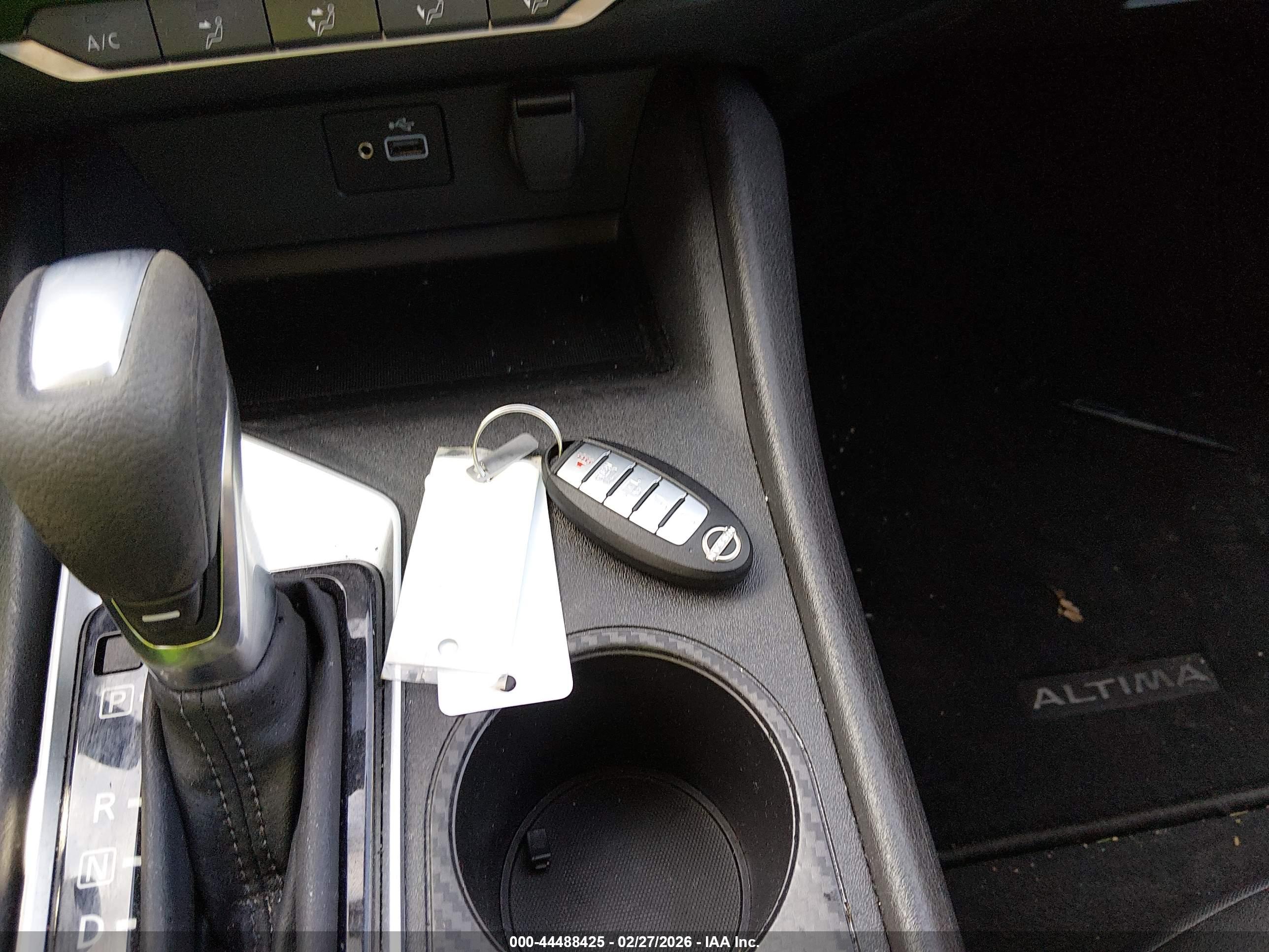 NISSAN ALTIMA image 11