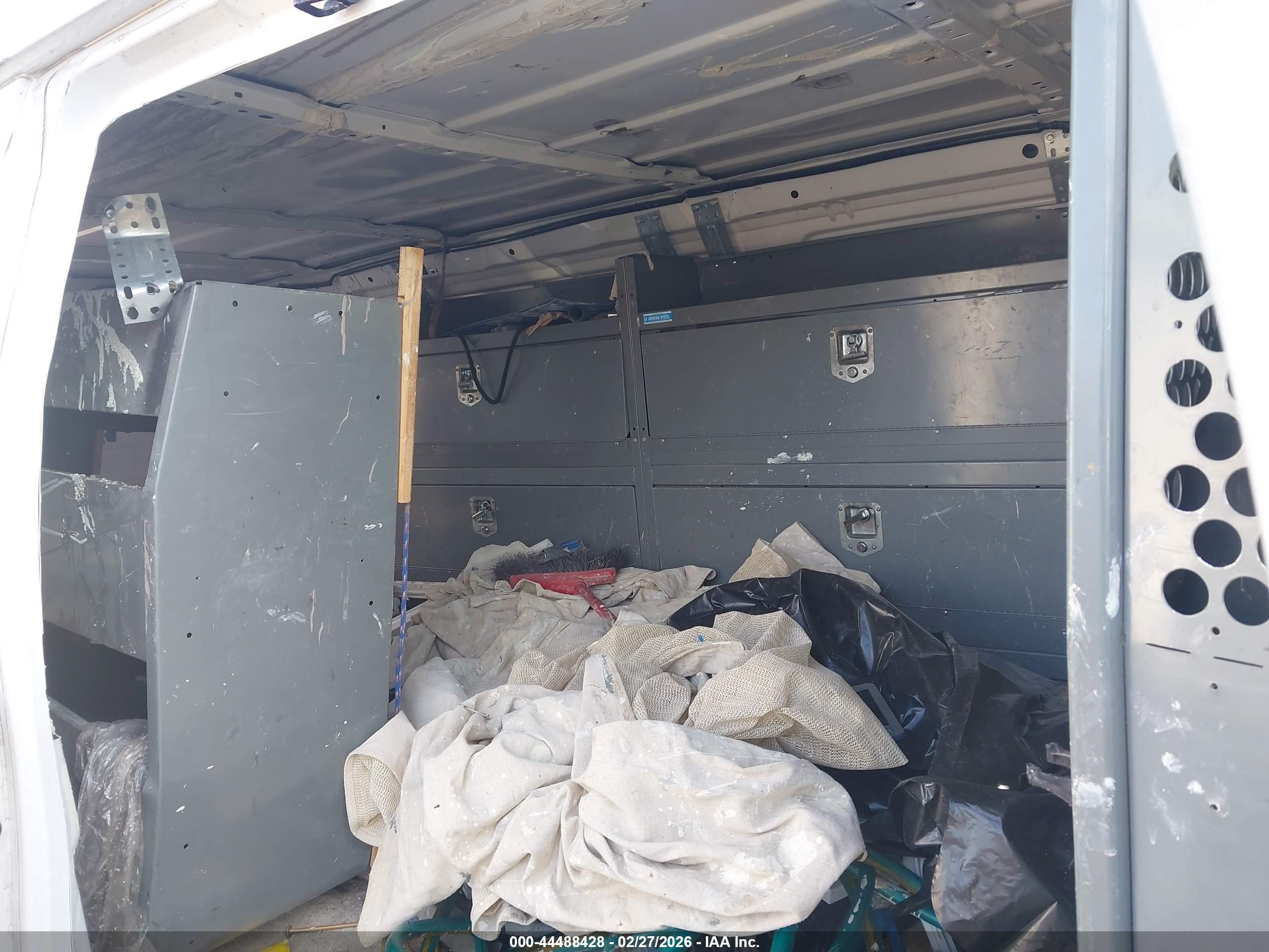 FORD E-350 image 8