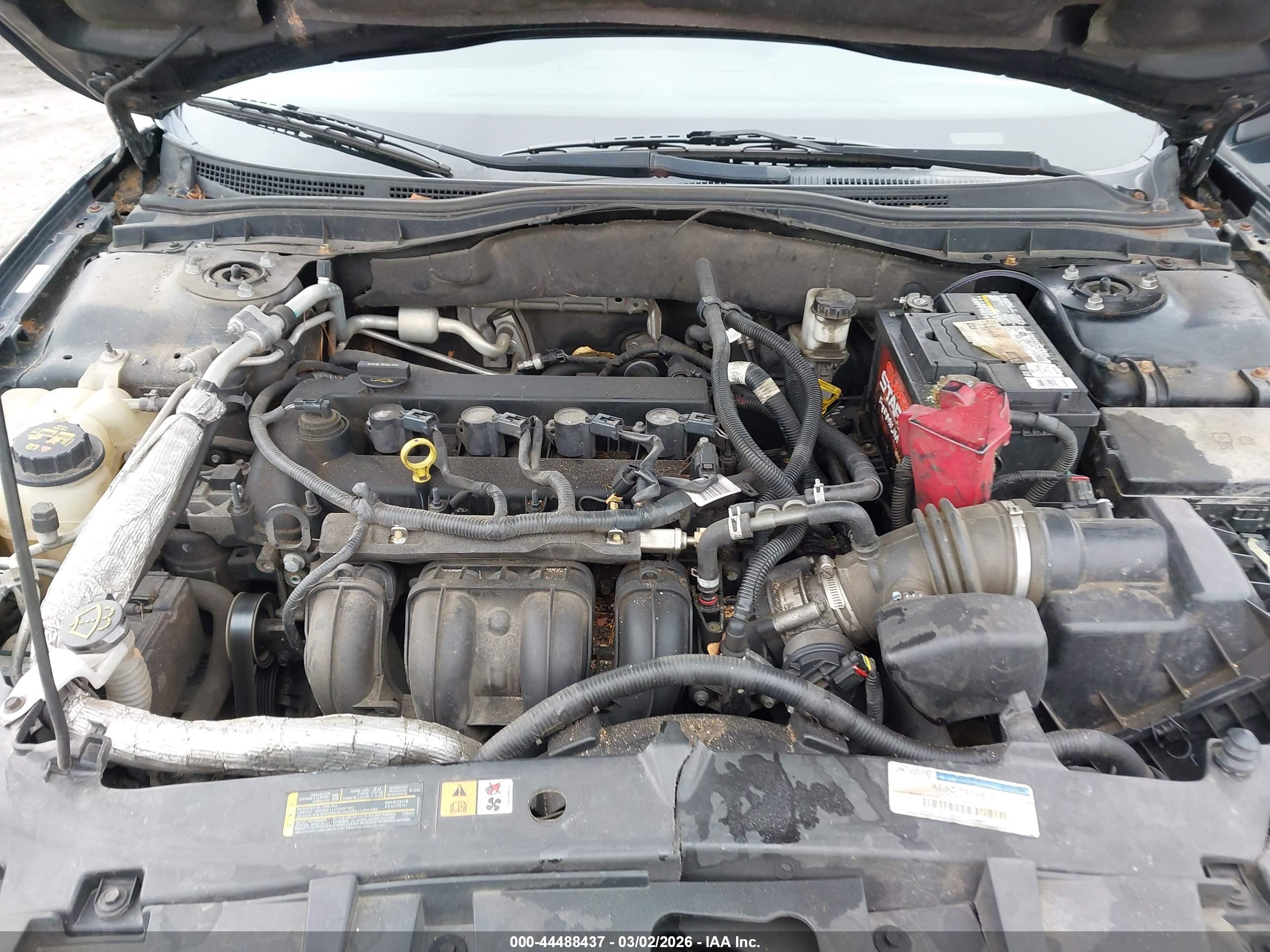 FORD FUSION image 10