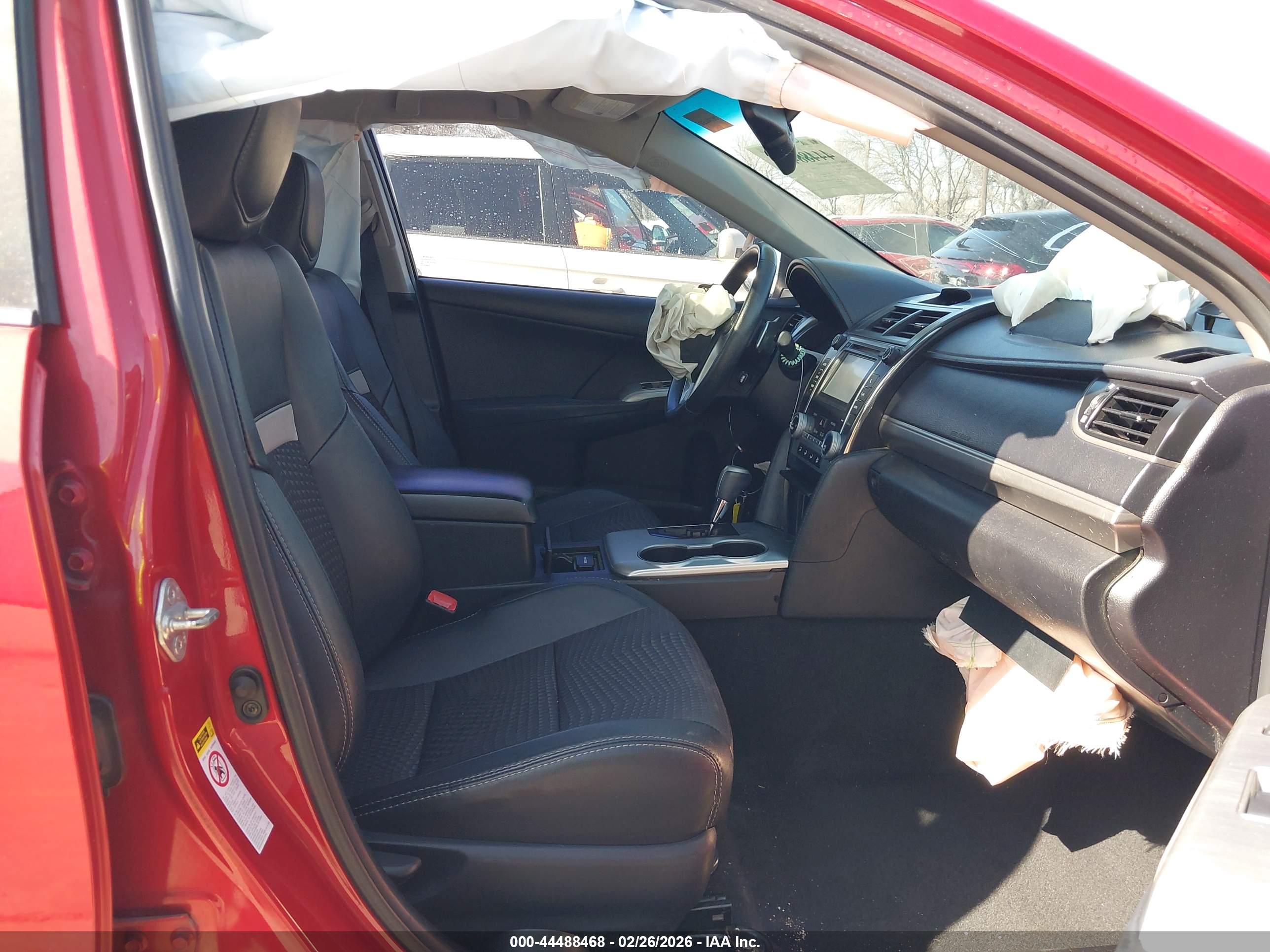 TOYOTA CAMRY image 5