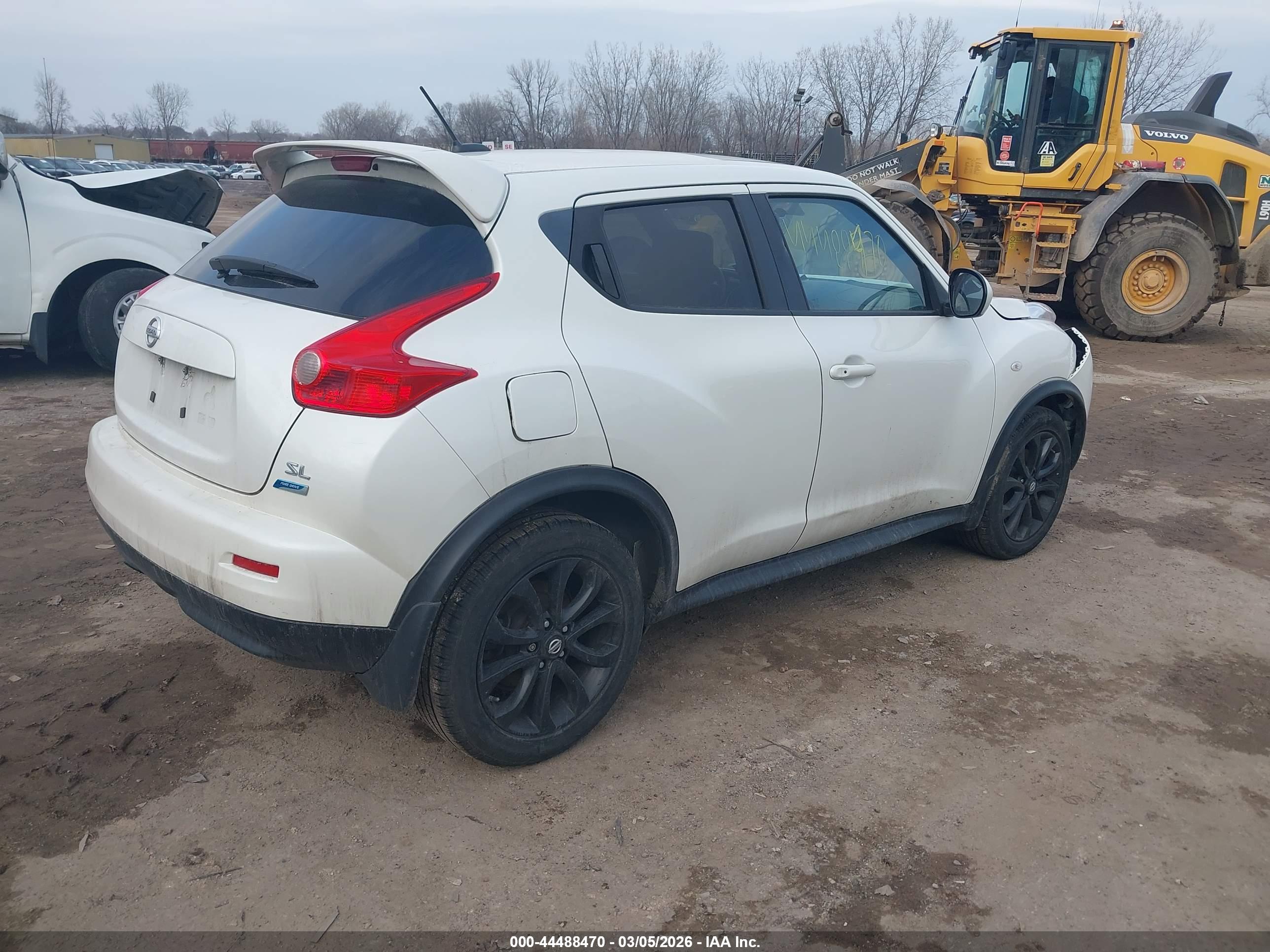 NISSAN JUKE image 4