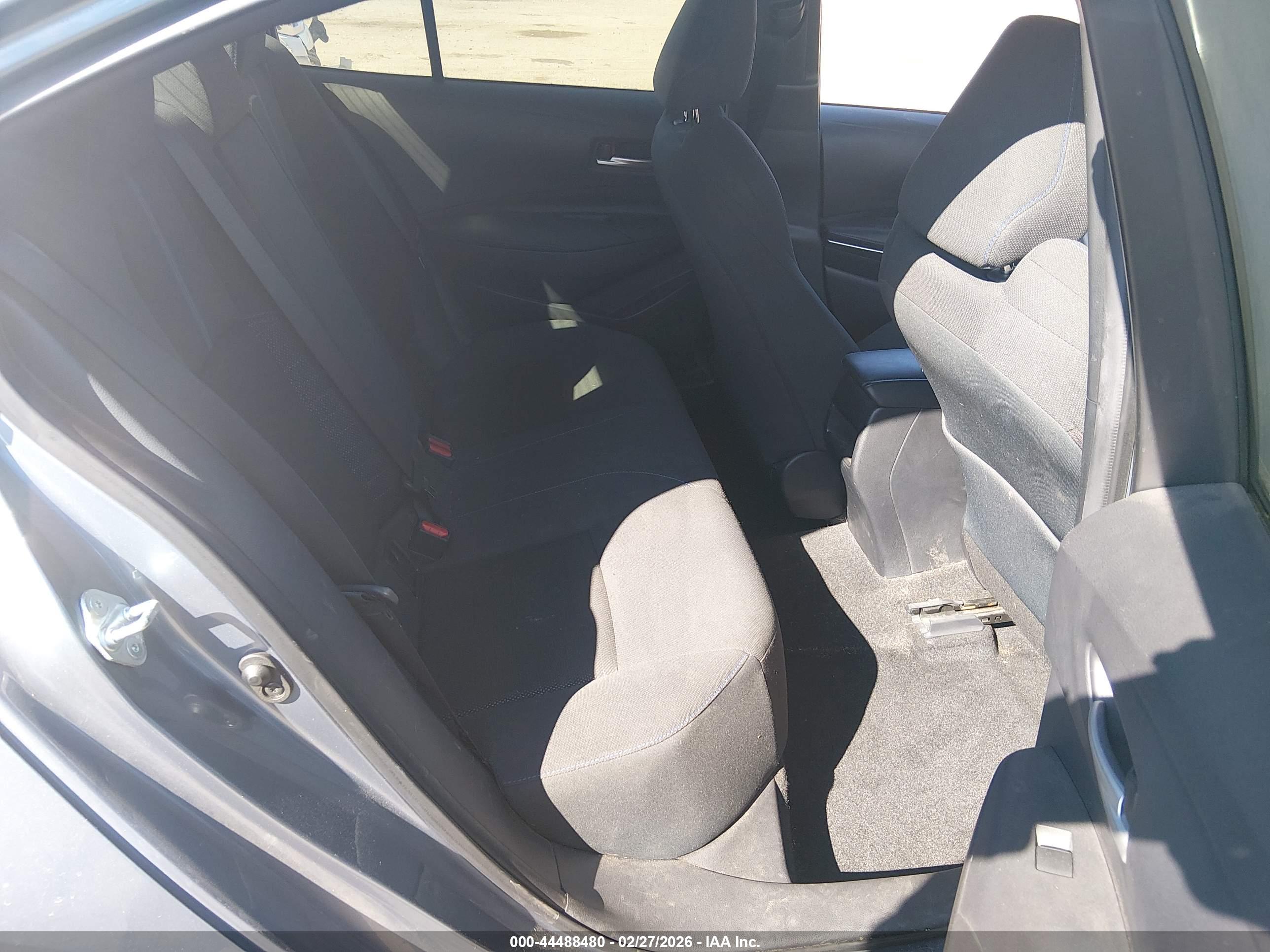 TOYOTA COROLLA image 8