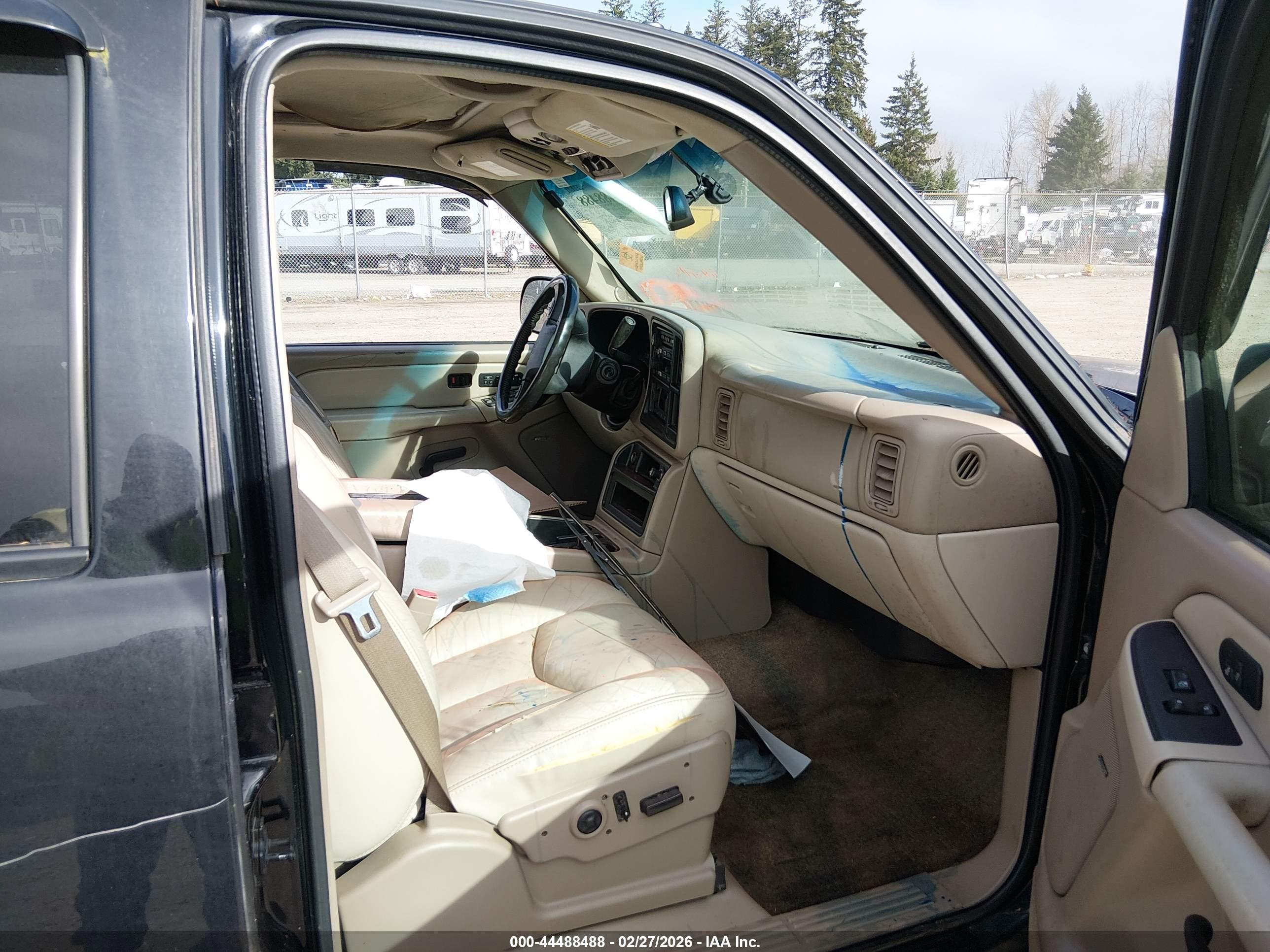CHEVROLET TAHOE image 5