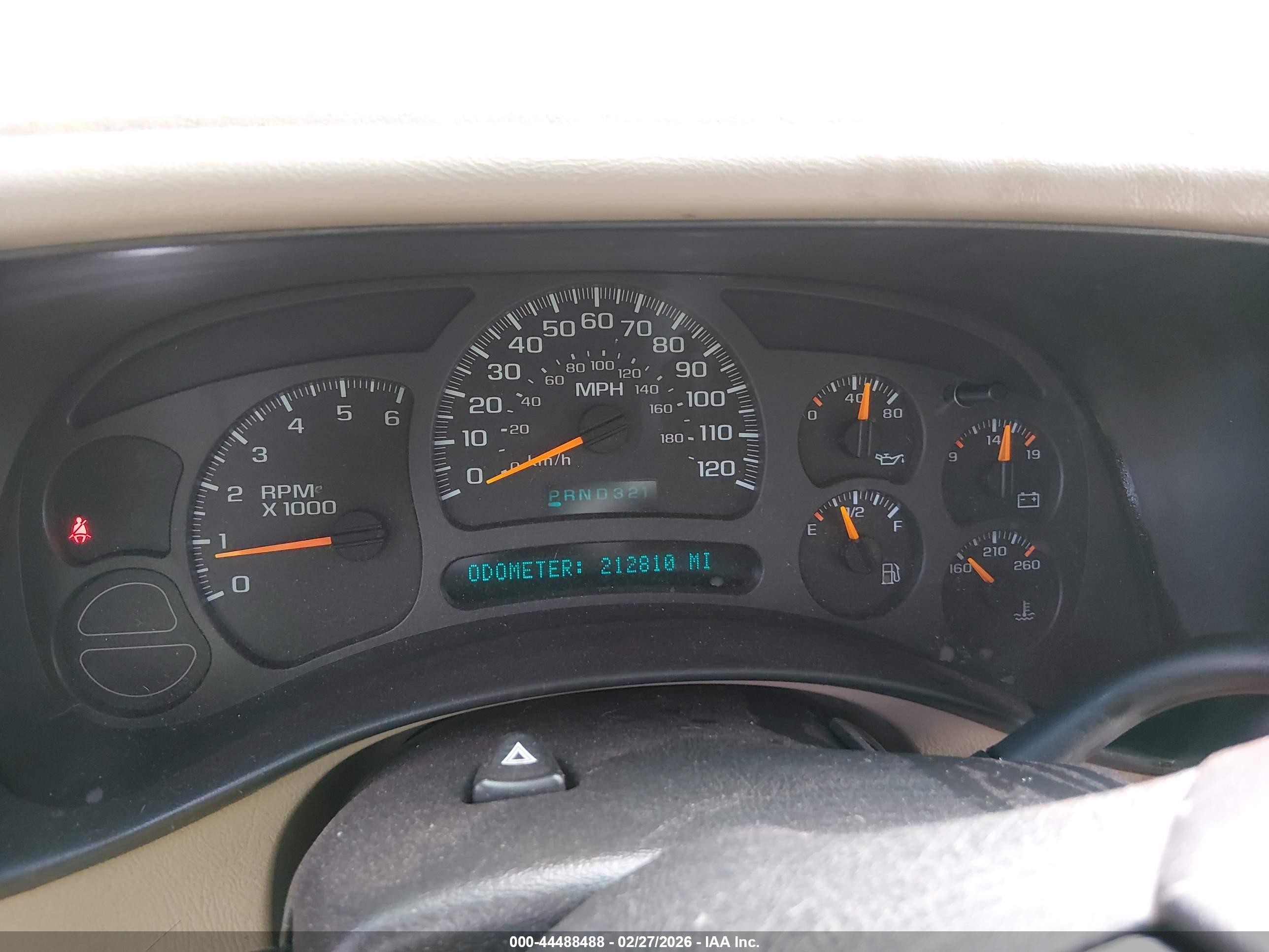 CHEVROLET TAHOE image 7