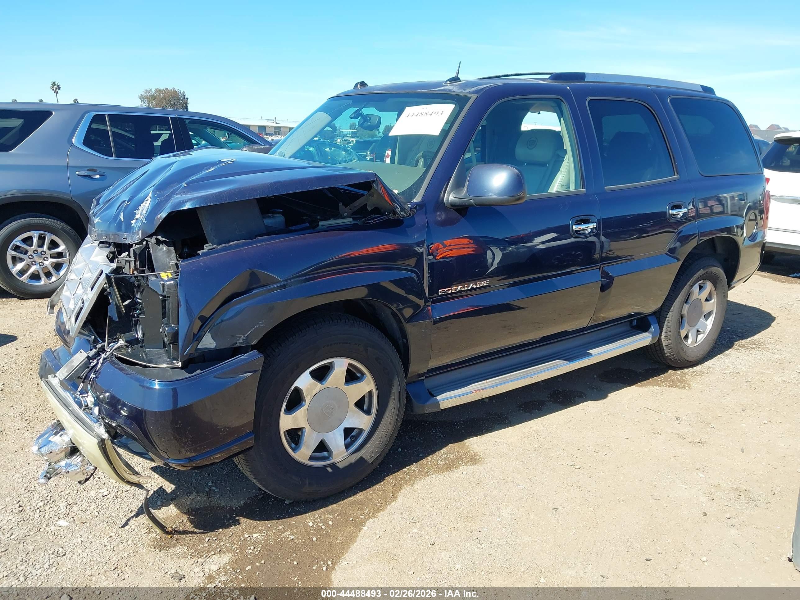 CADILLAC ESCALADE image 2