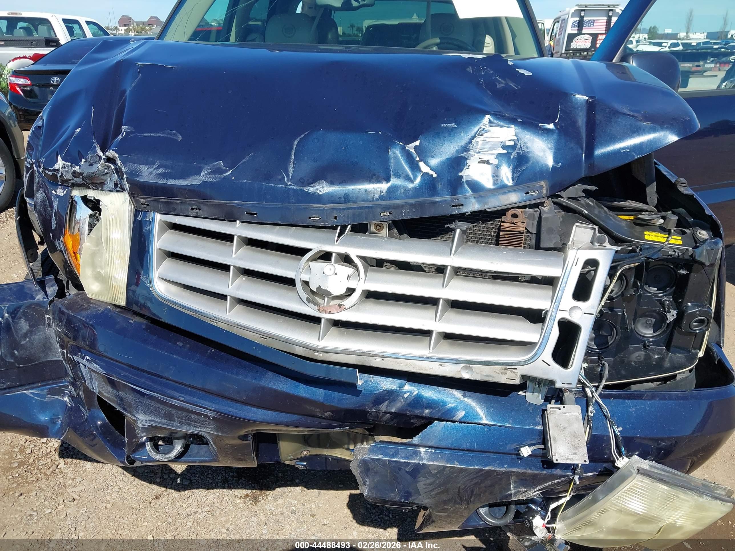 CADILLAC ESCALADE image 6