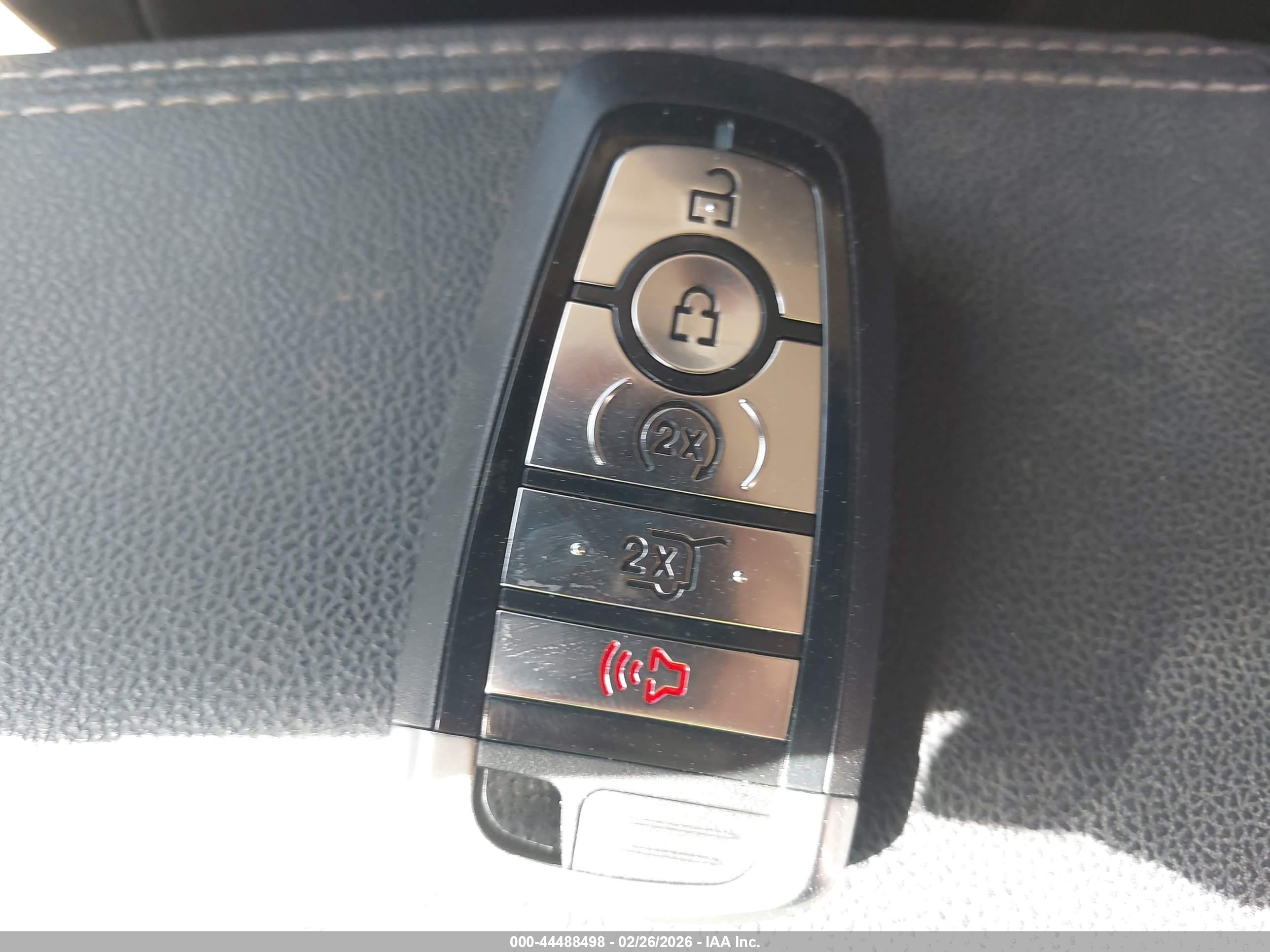FORD ESCAPE image 11