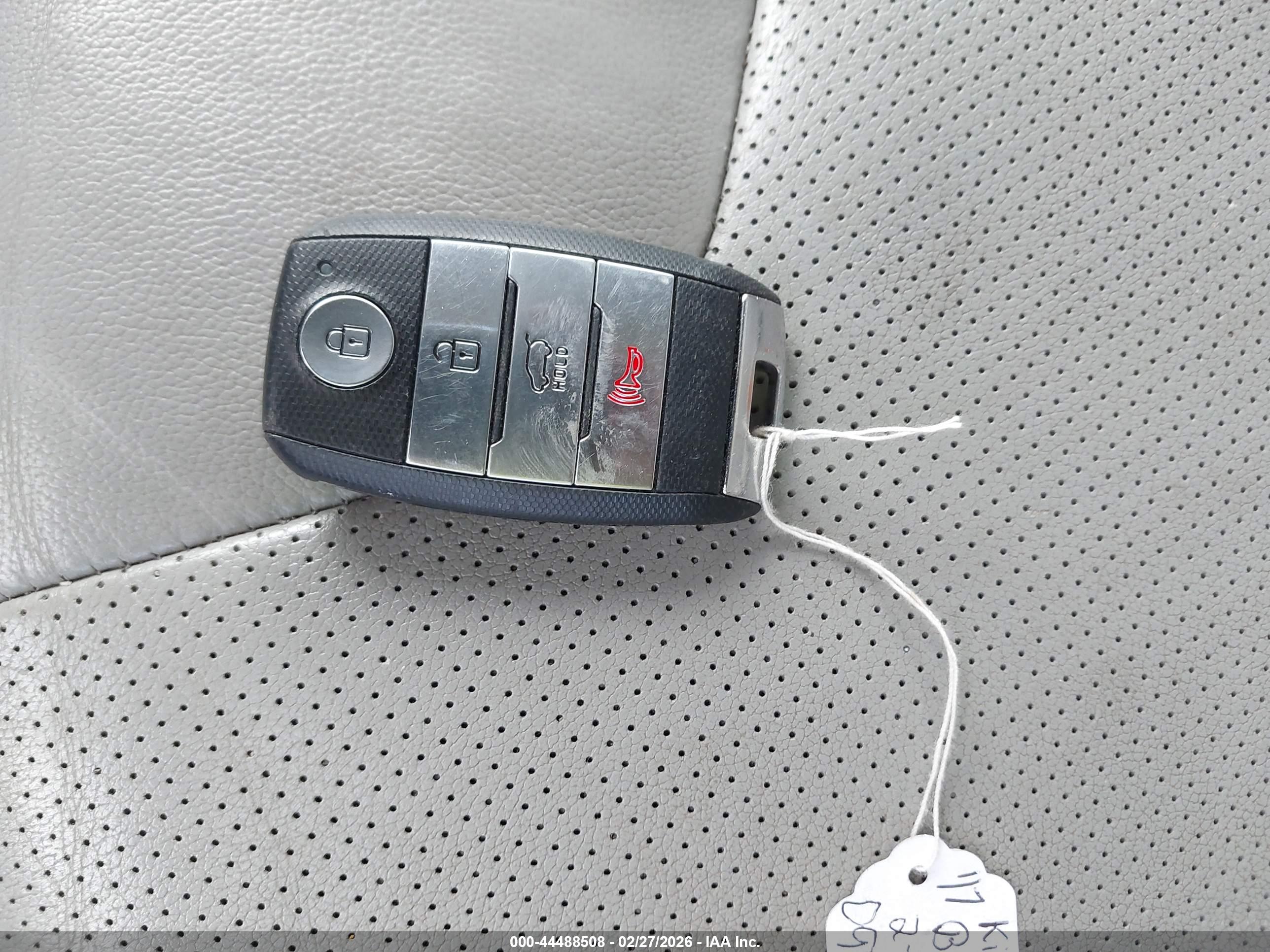 KIA NIRO image 11