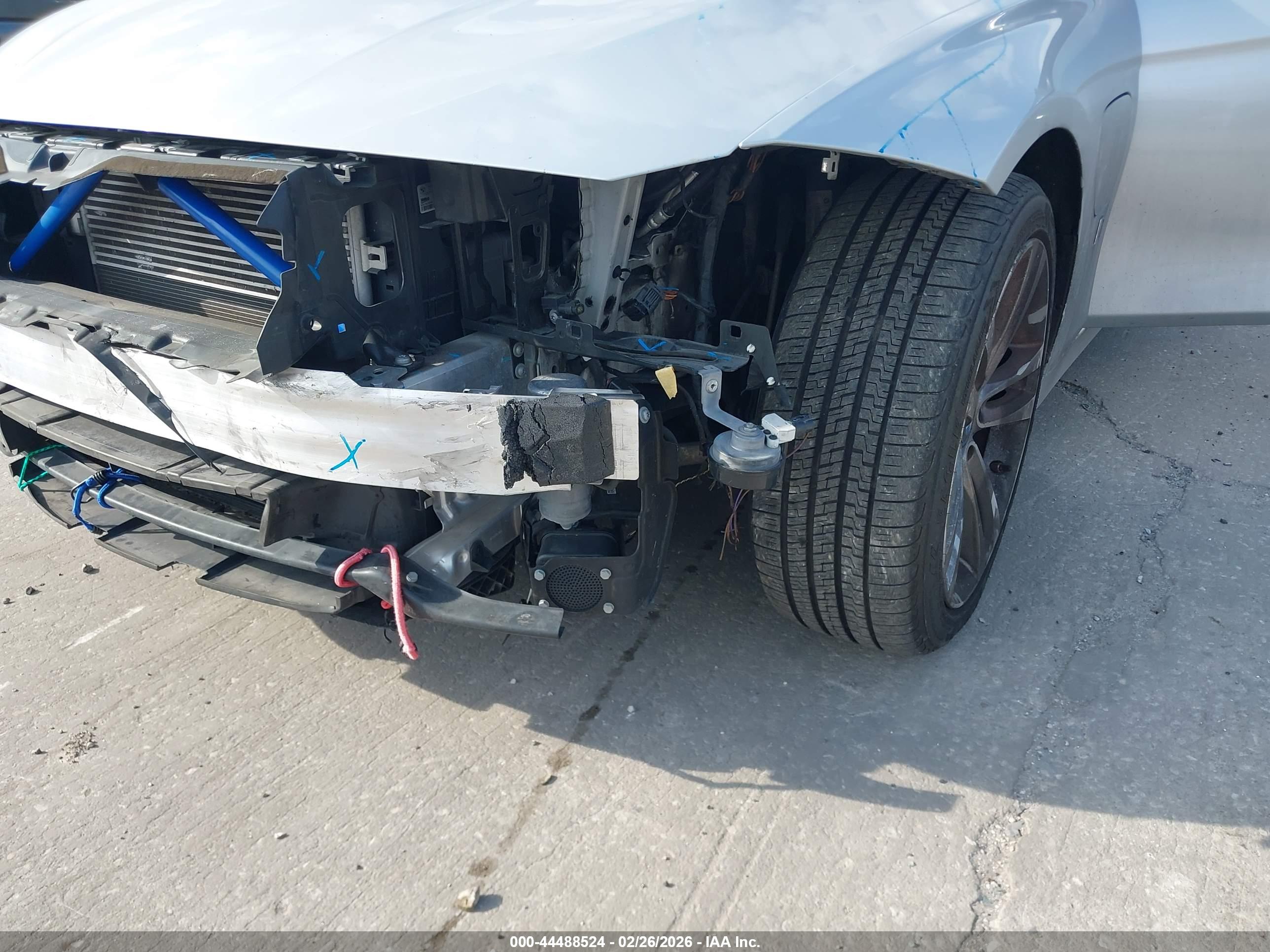 BMW 330E image 6