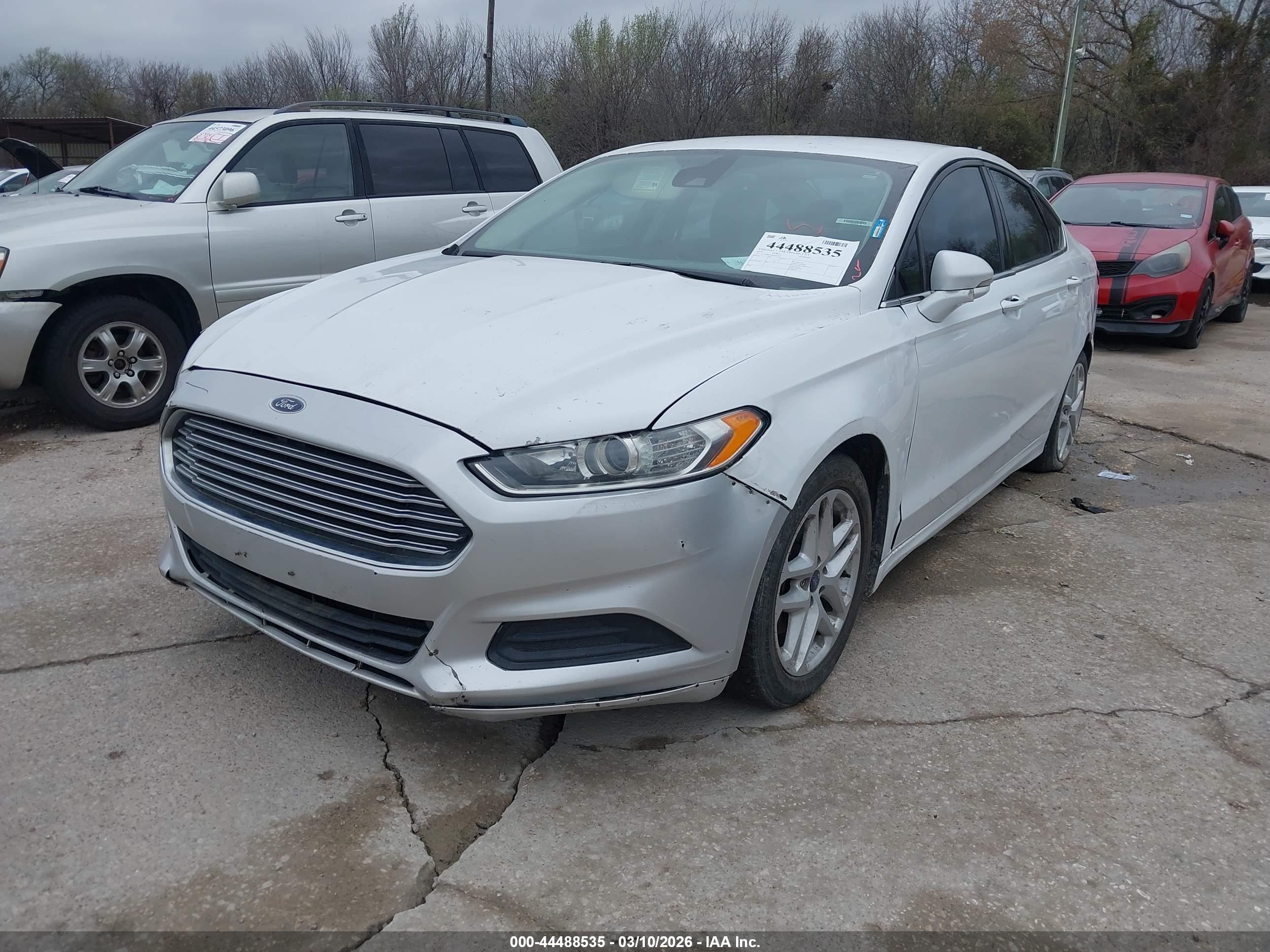 FORD FUSION image 2