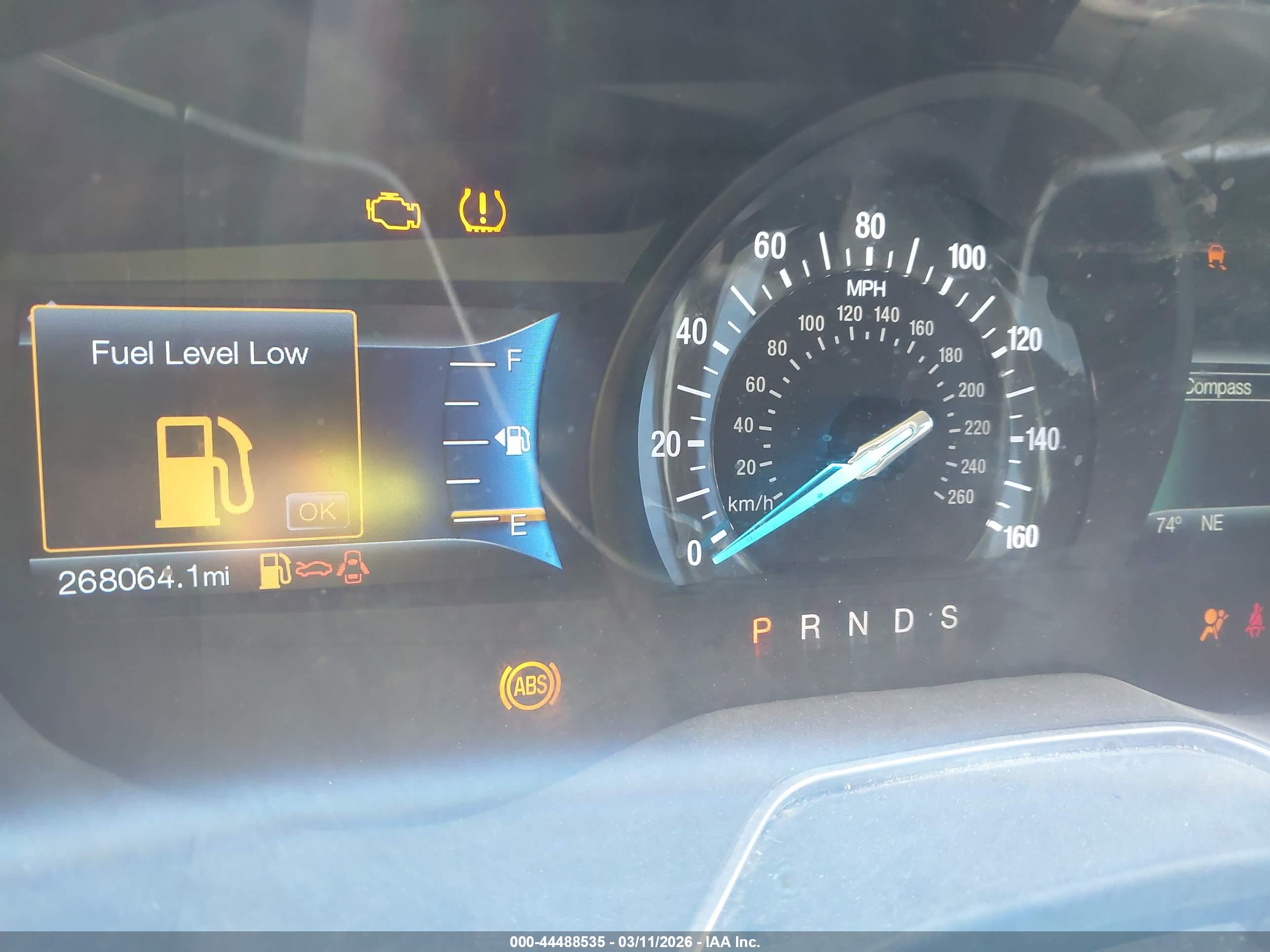 FORD FUSION image 7