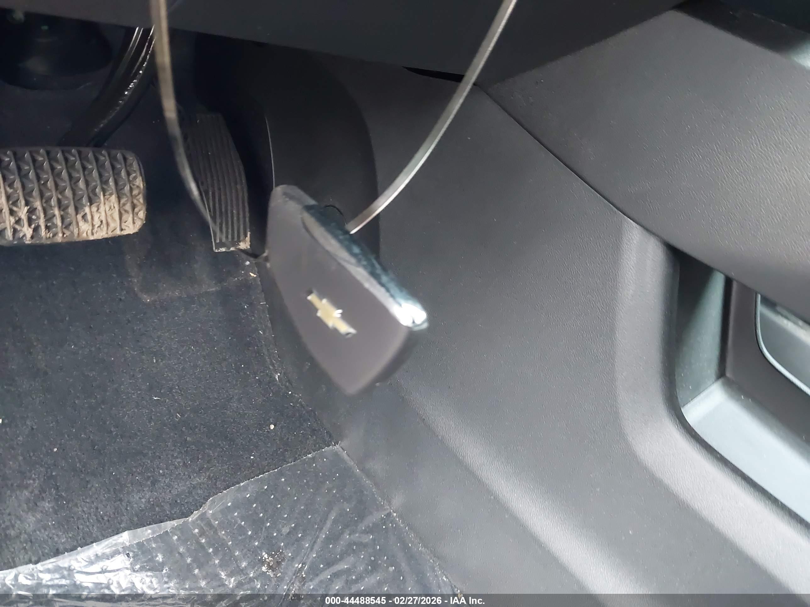 CHEVROLET EQUINOX image 11
