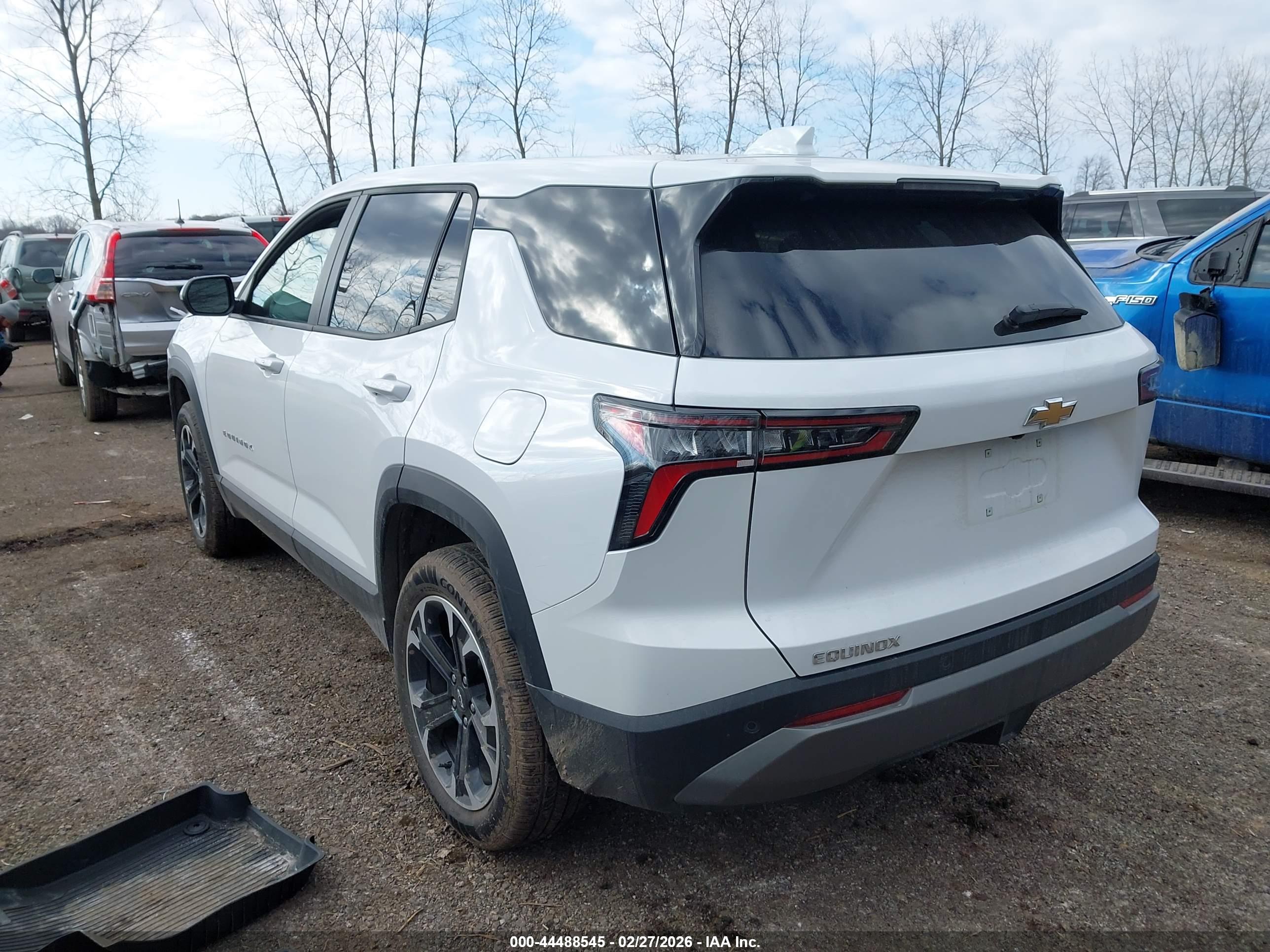 CHEVROLET EQUINOX image 3