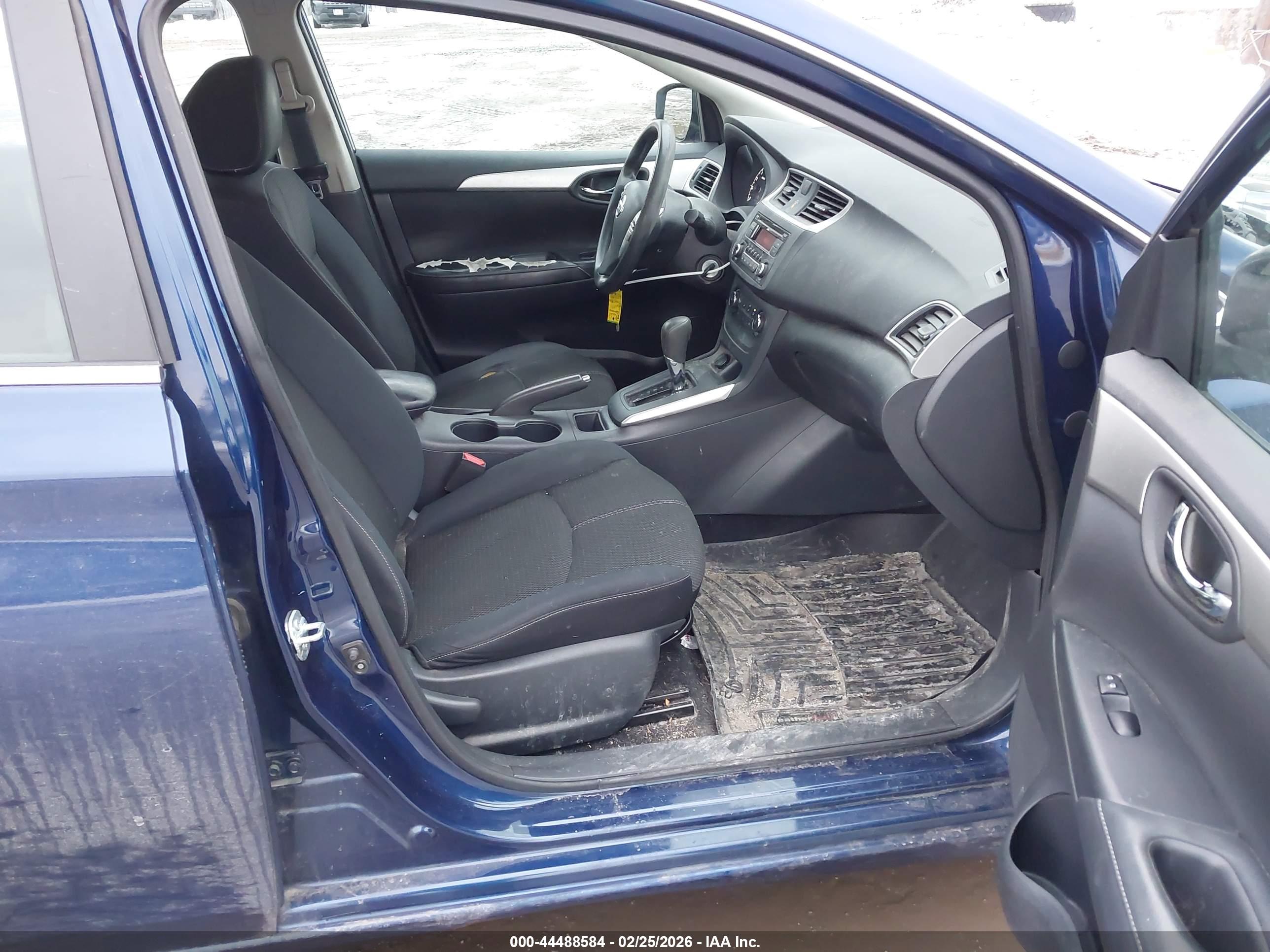 NISSAN SENTRA image 5