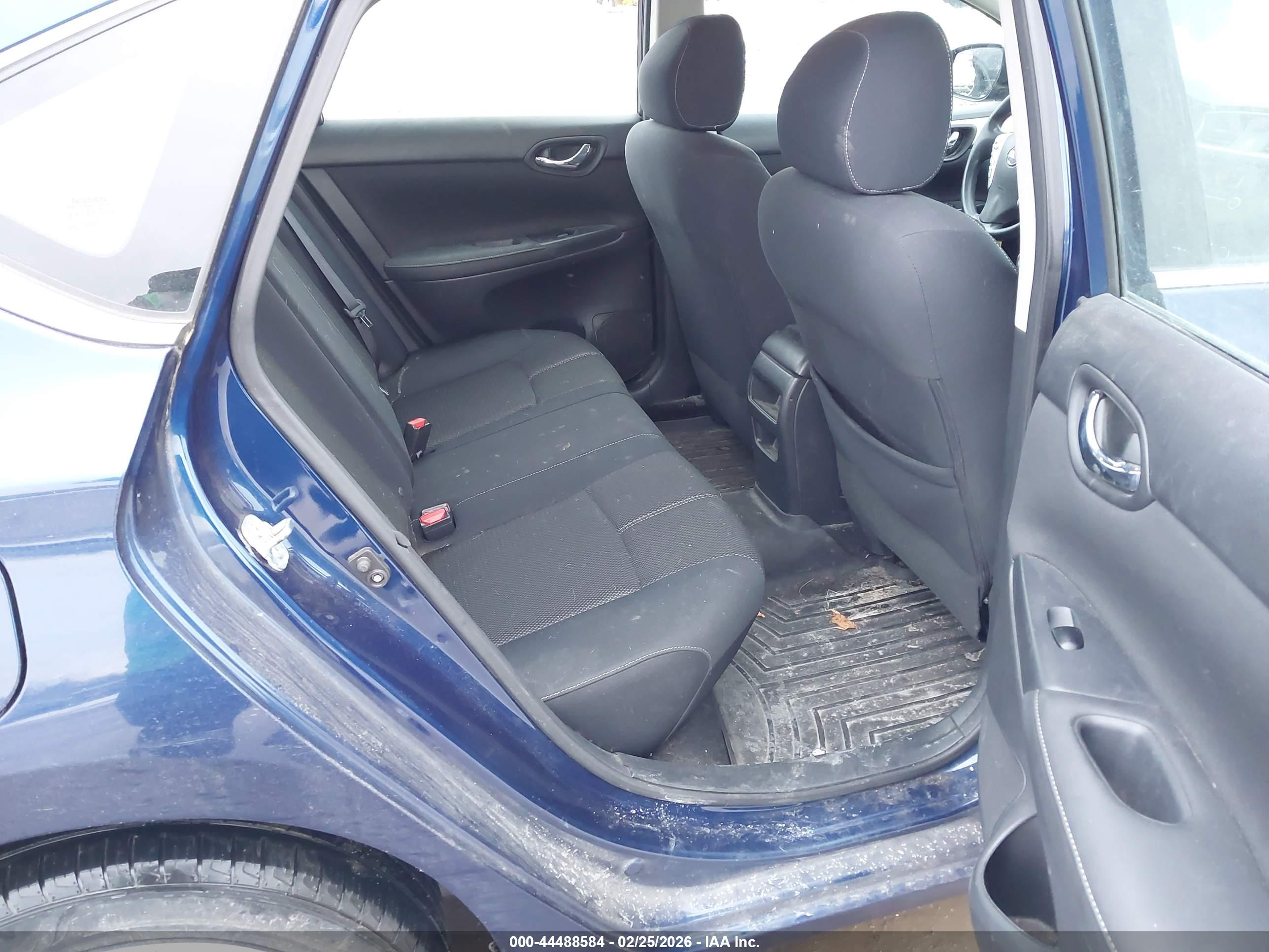 NISSAN SENTRA image 8