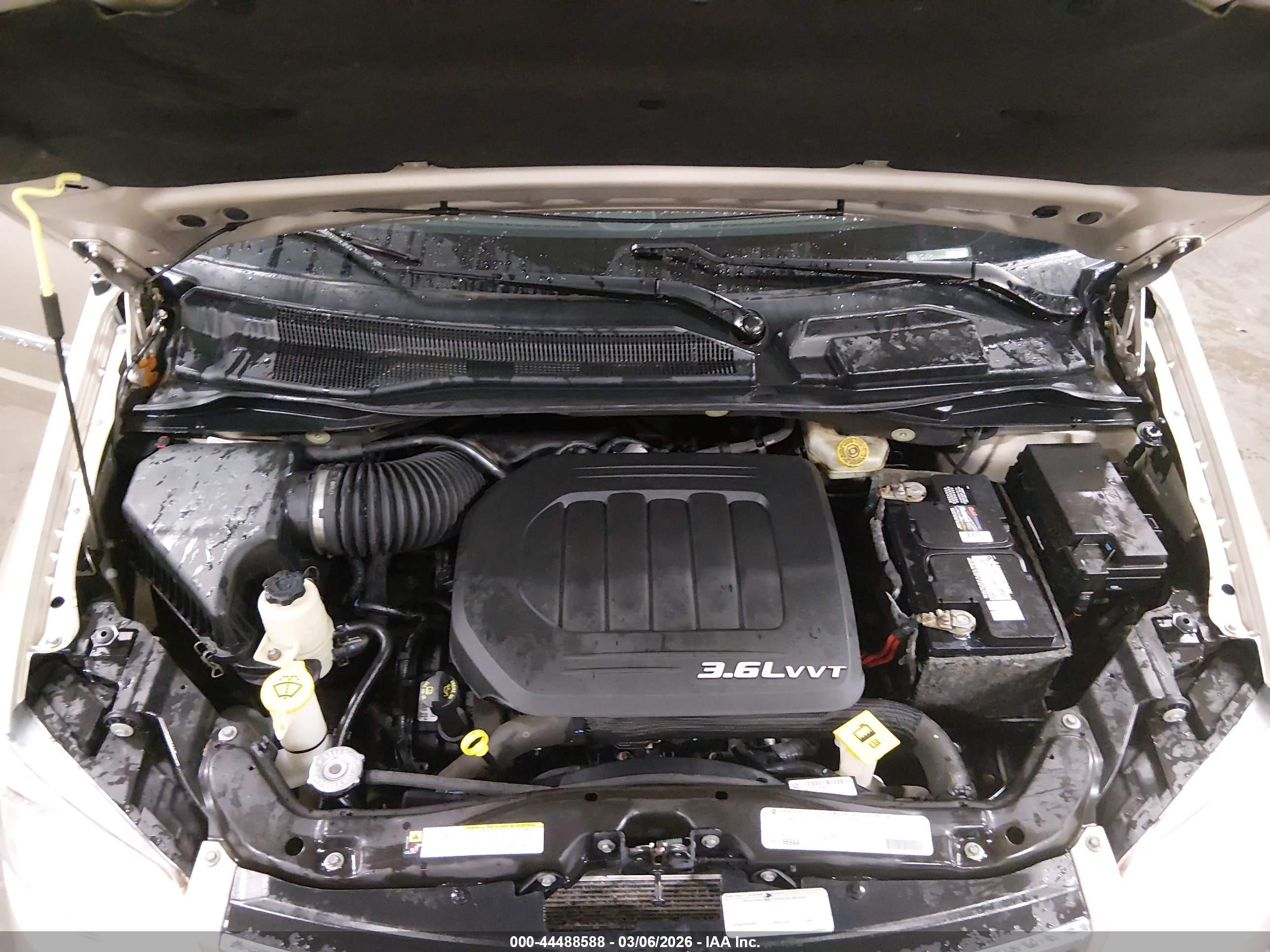 CHRYSLER TOWN image 10
