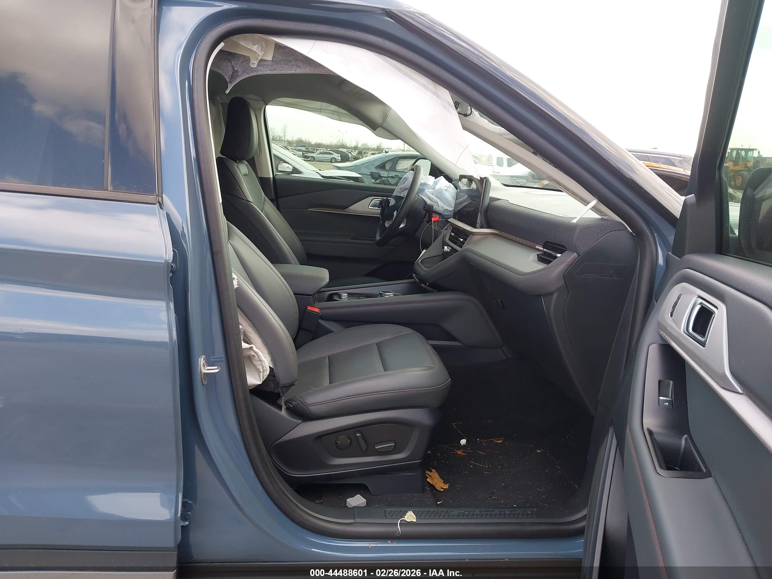 FORD EXPLORER image 5
