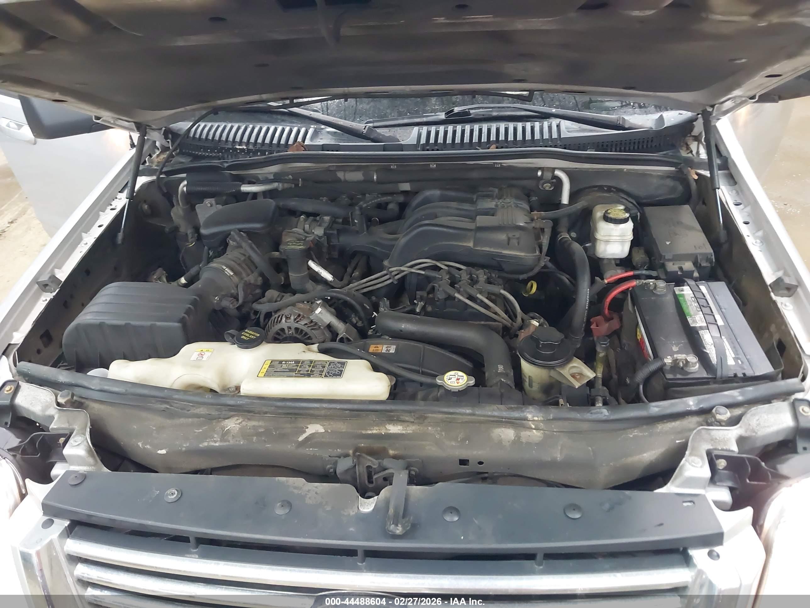 FORD EXPLORER image 10