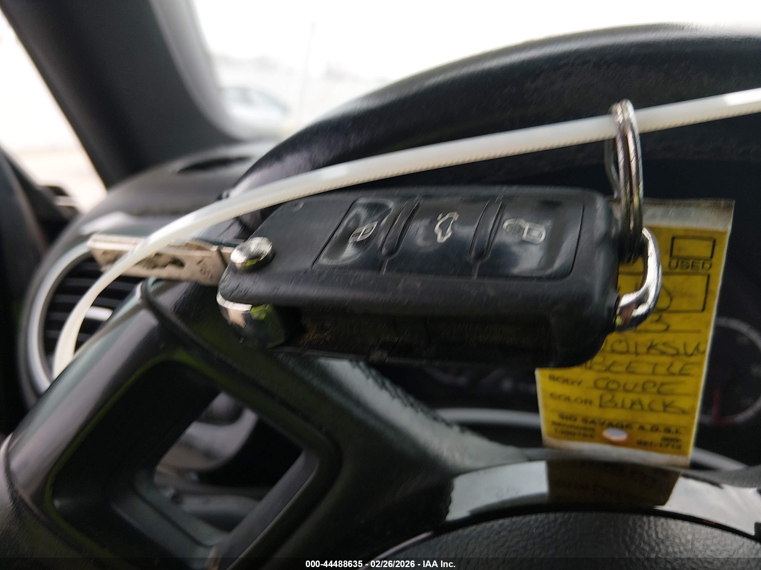 VOLKSWAGEN BEETLE image 11