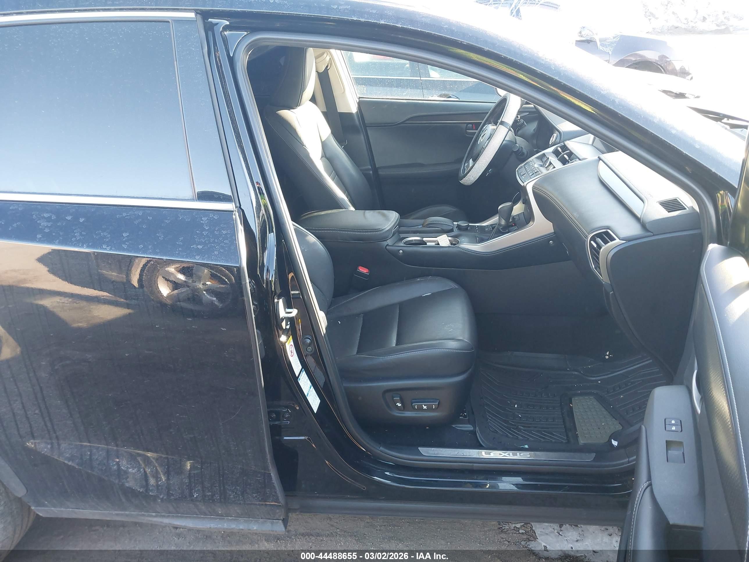 LEXUS NX image 5