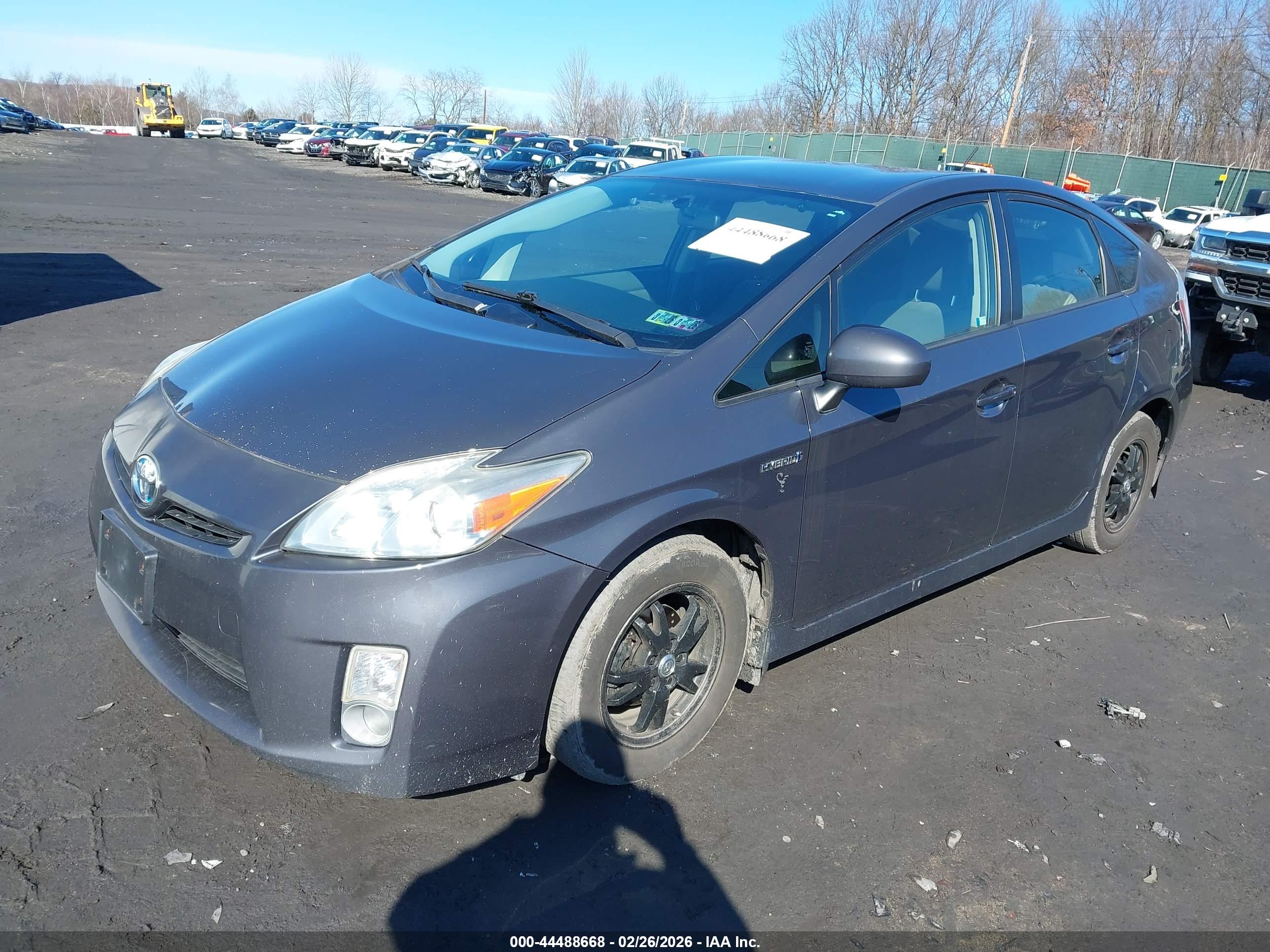 TOYOTA PRIUS image 2