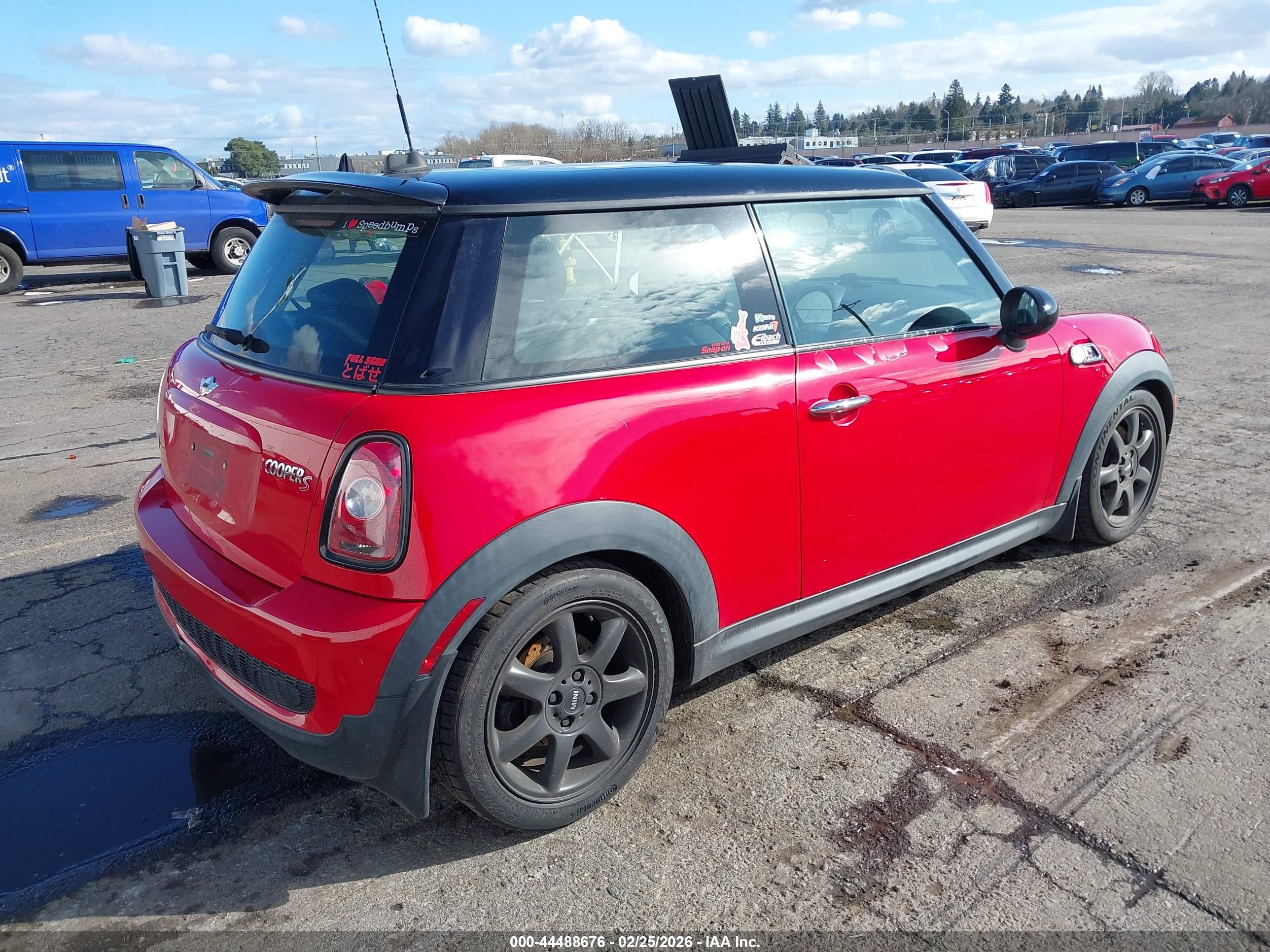 MINI COOPER image 4
