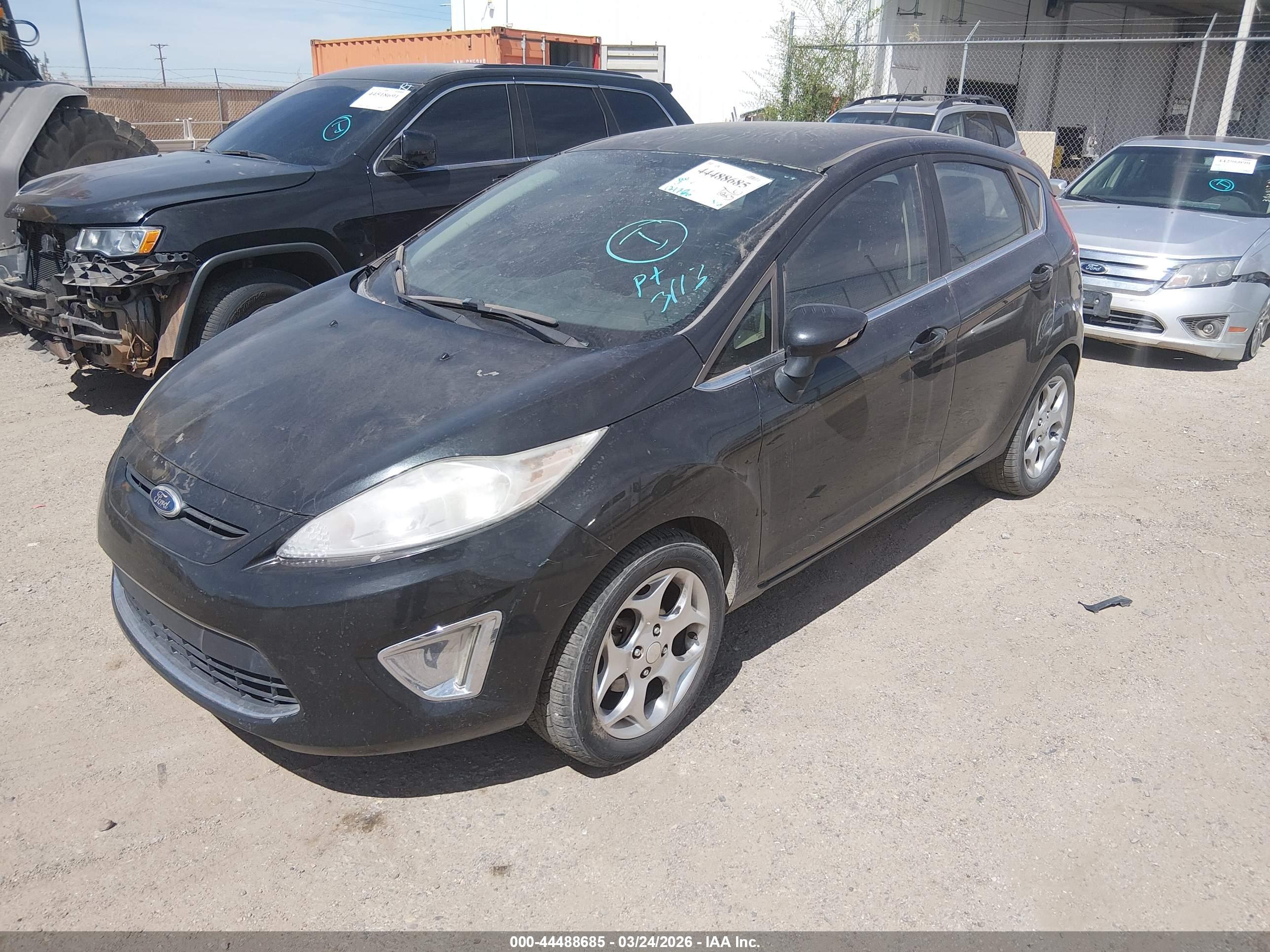 FORD FIESTA image 2