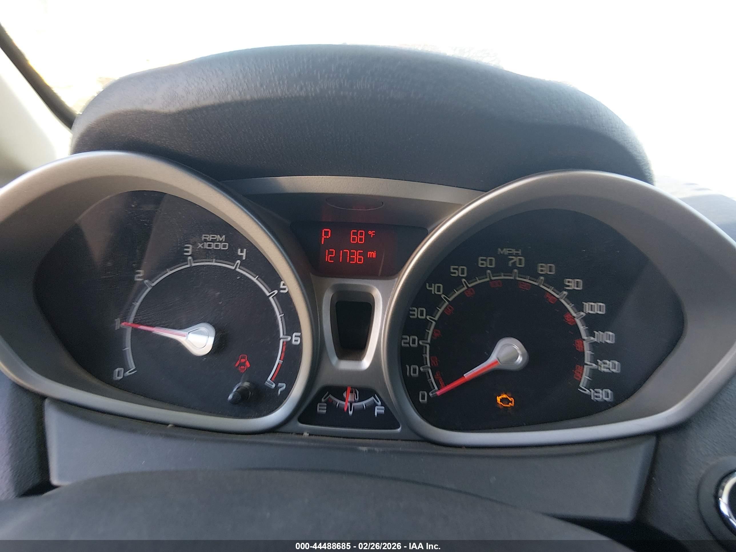 FORD FIESTA image 7