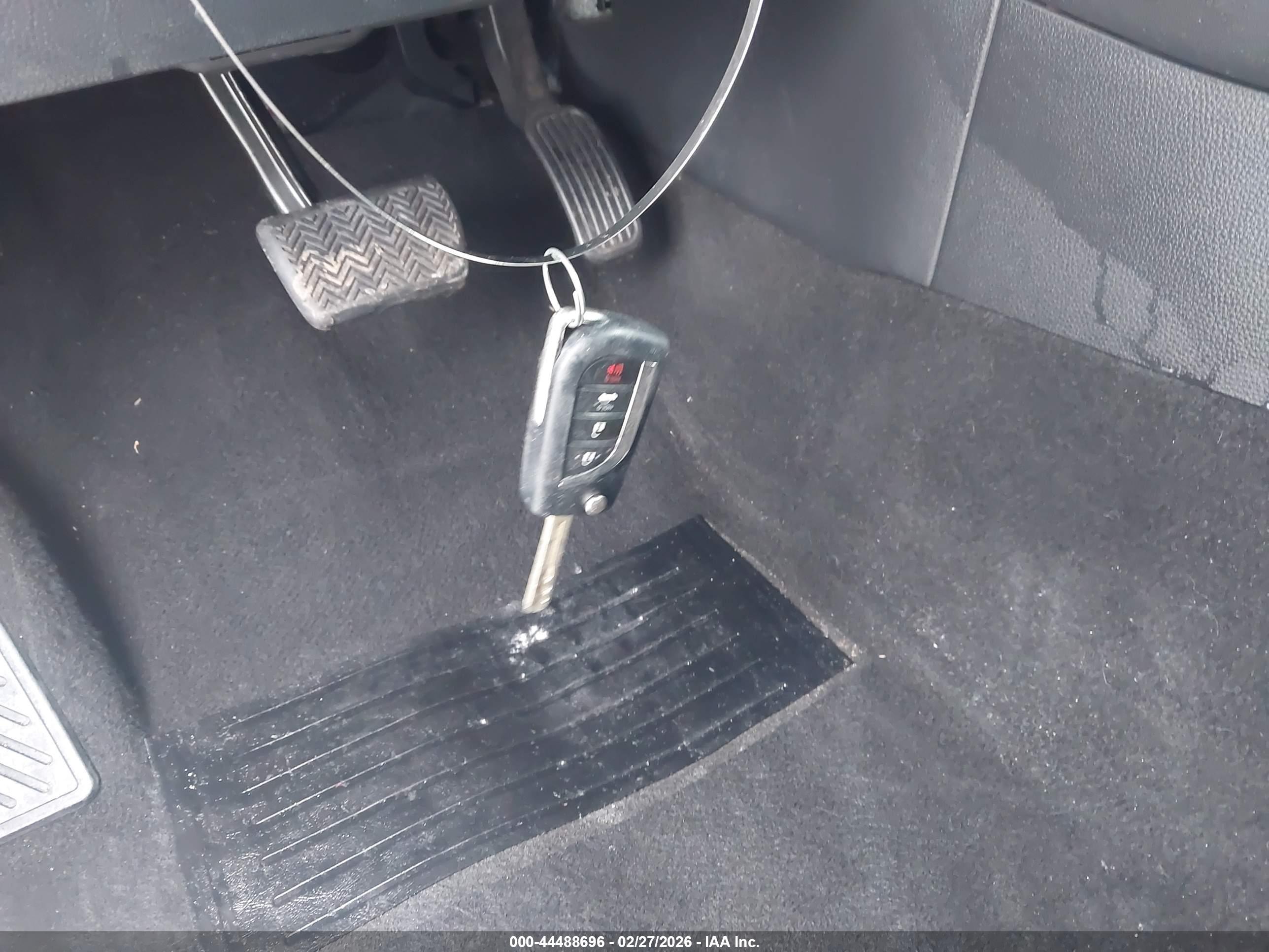 TOYOTA COROLLA image 11