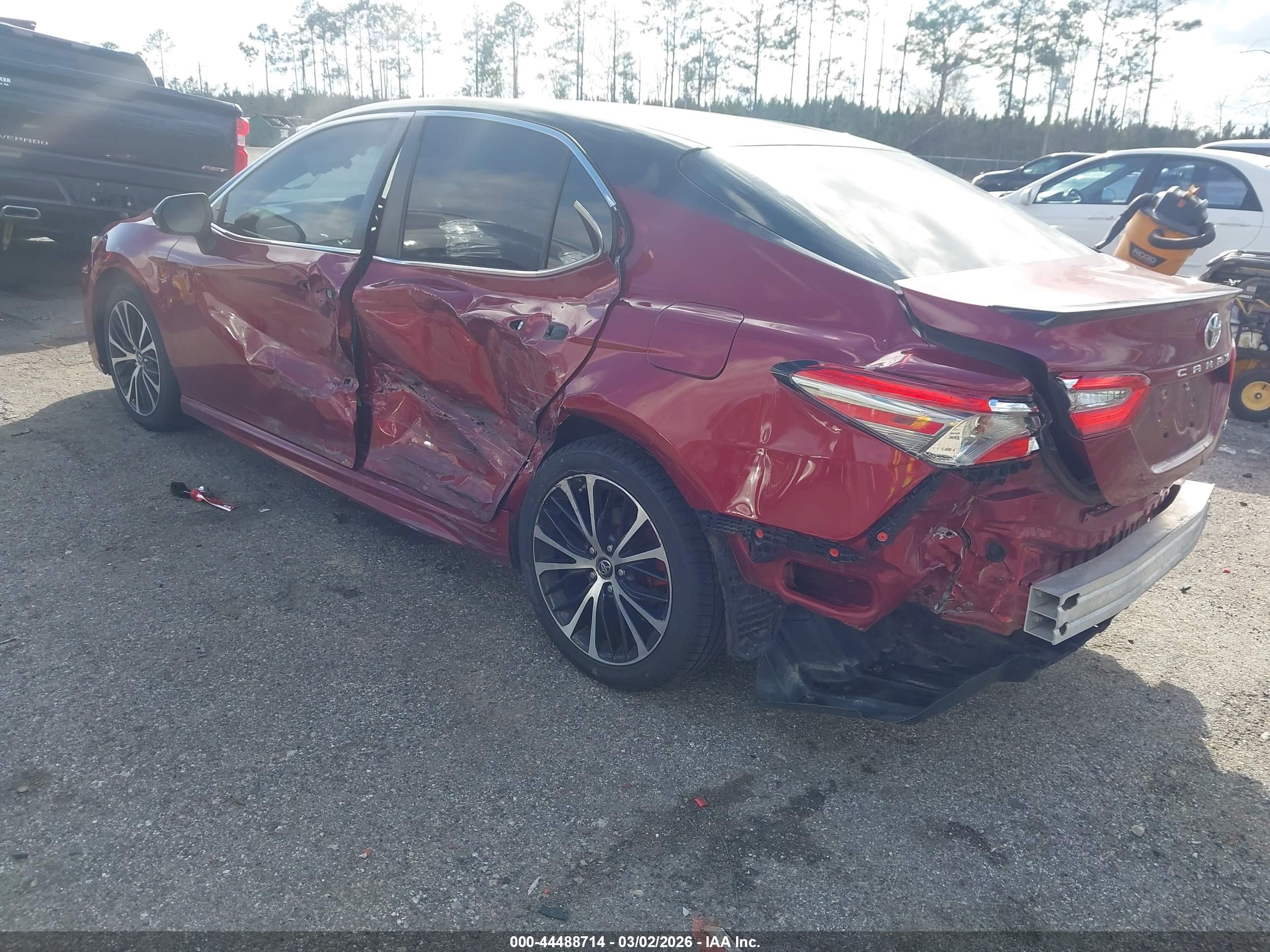 TOYOTA CAMRY image 3