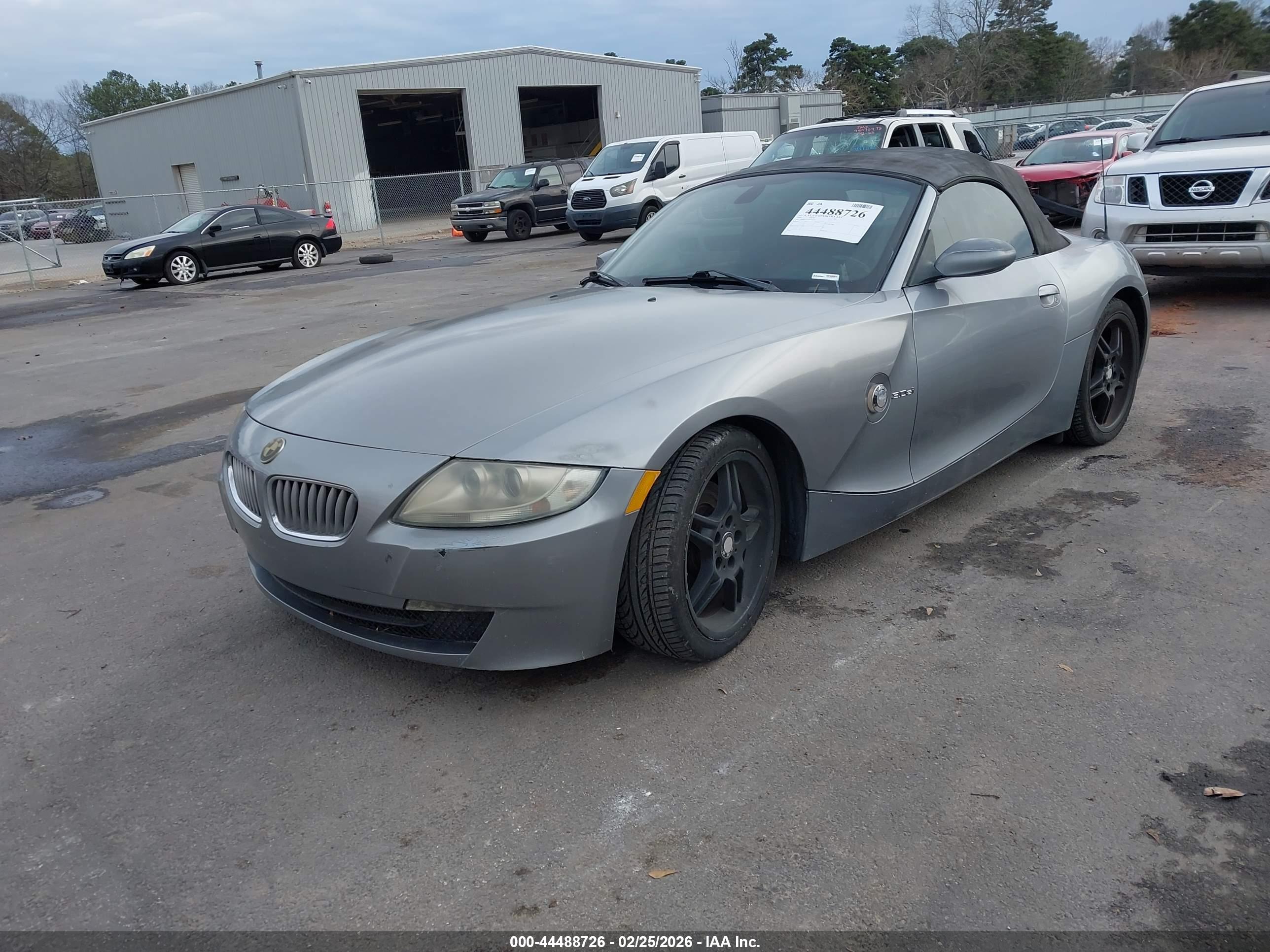 BMW Z4 image 2