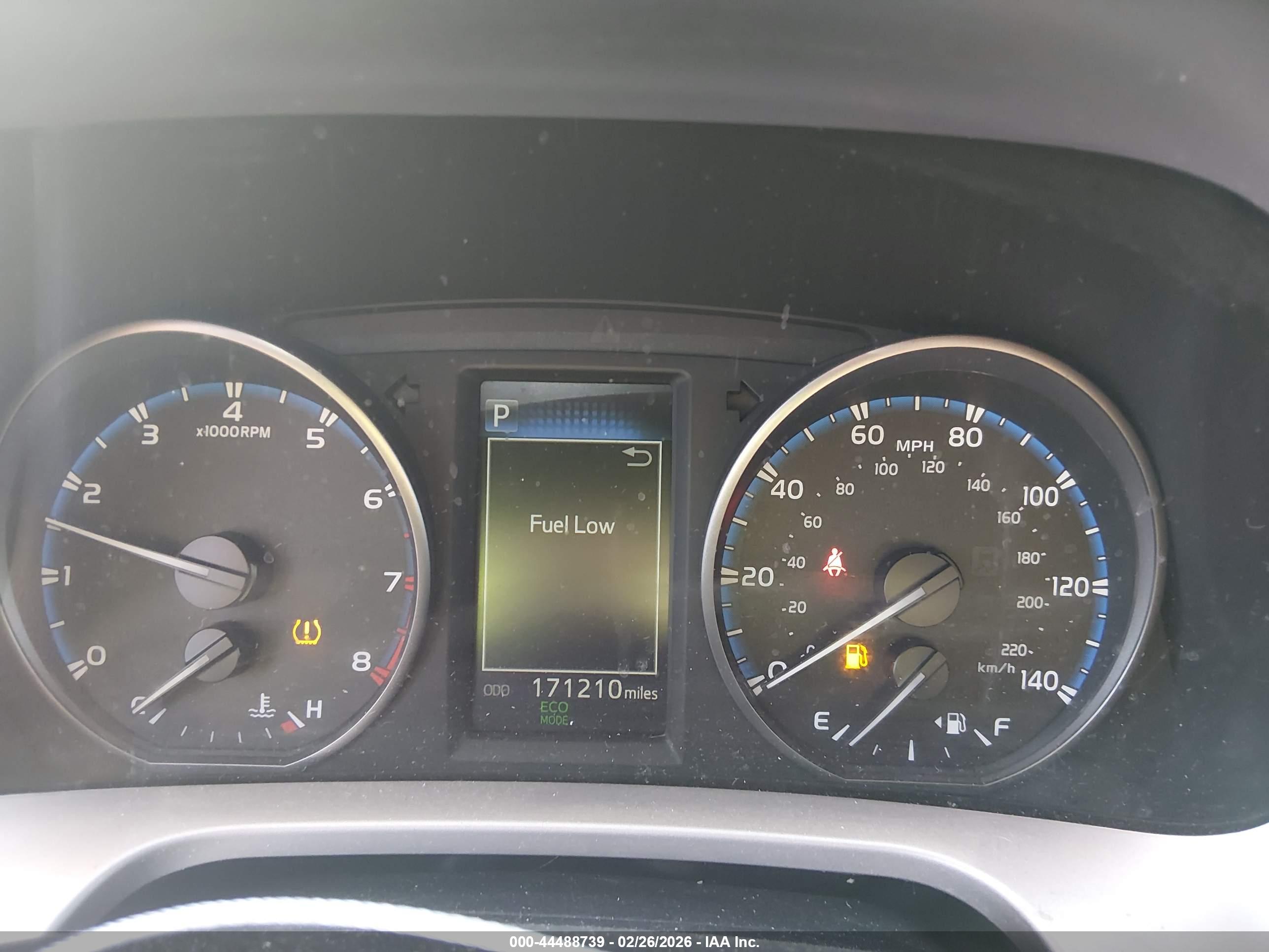 TOYOTA RAV4 image 7