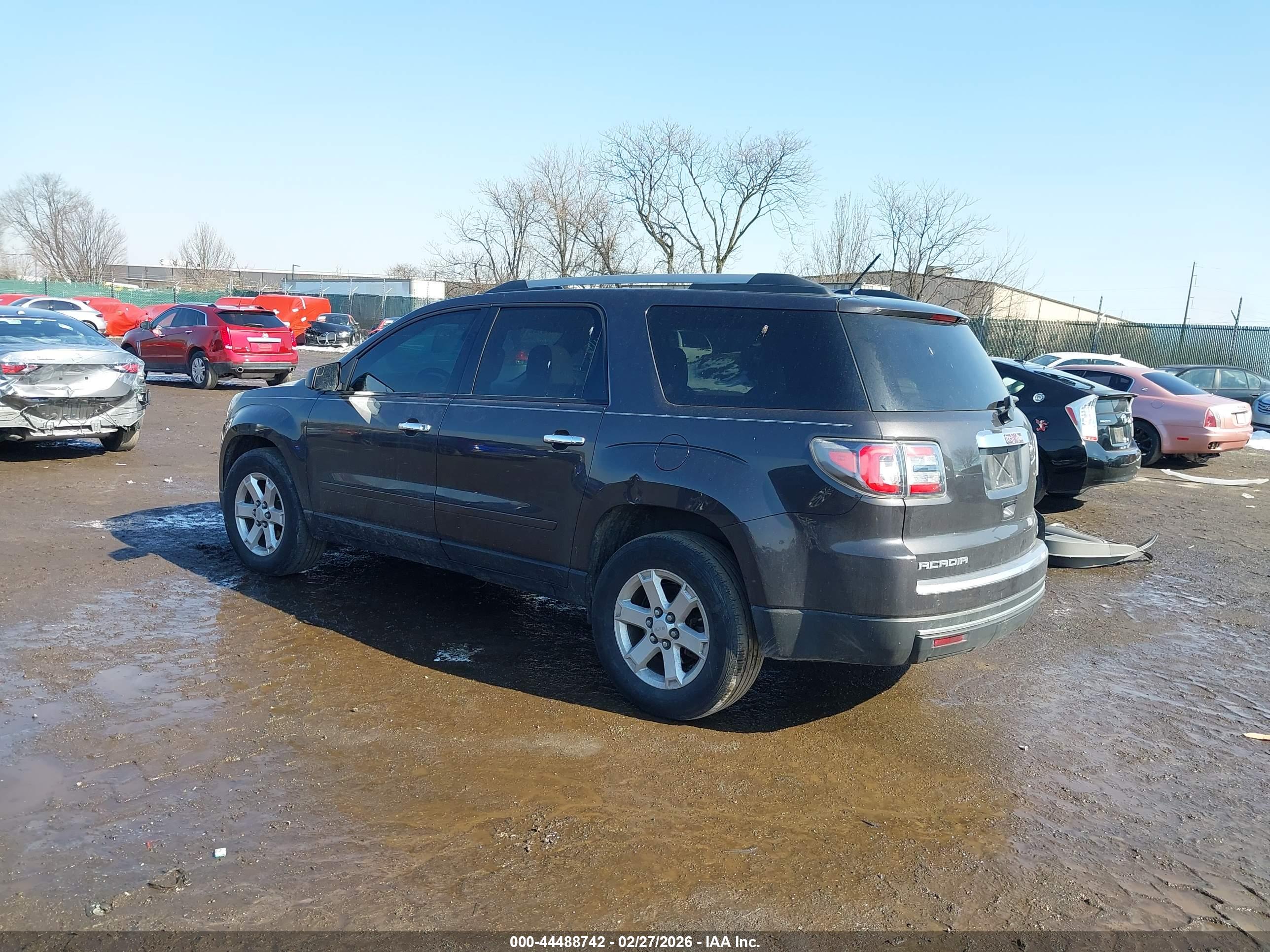 GMC ACADIA image 3