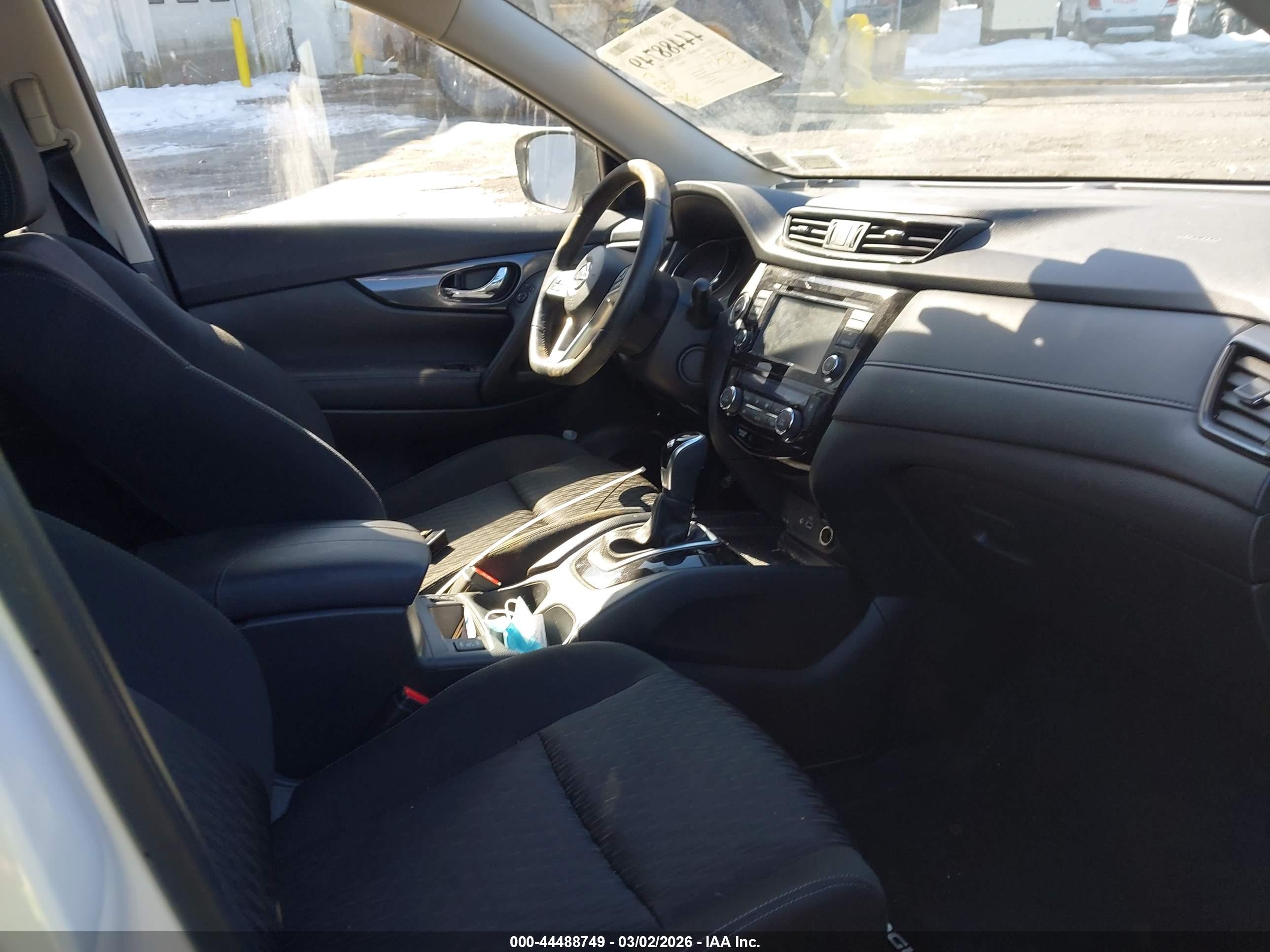 NISSAN ROGUE image 5