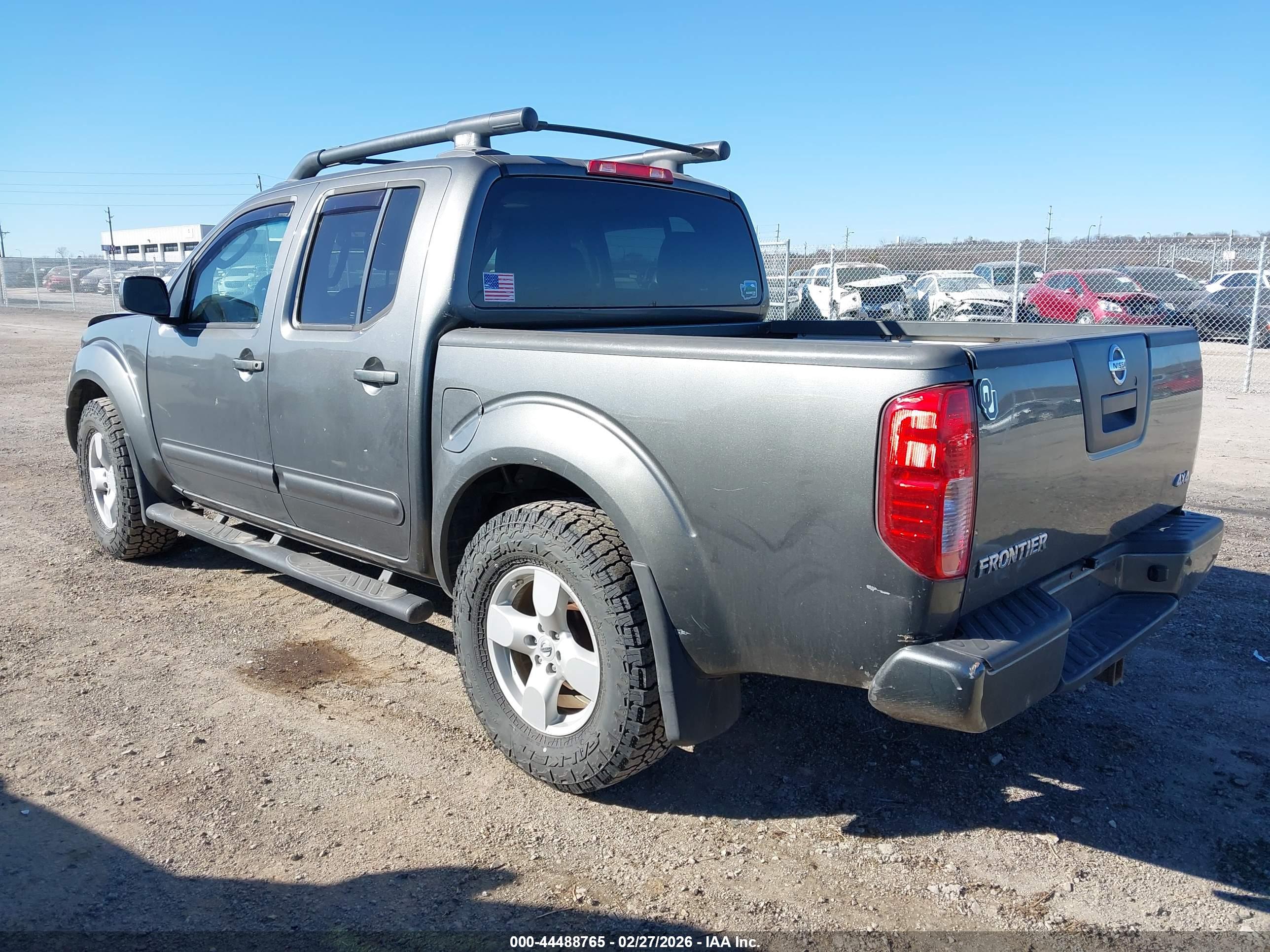 NISSAN FRONTIER image 3