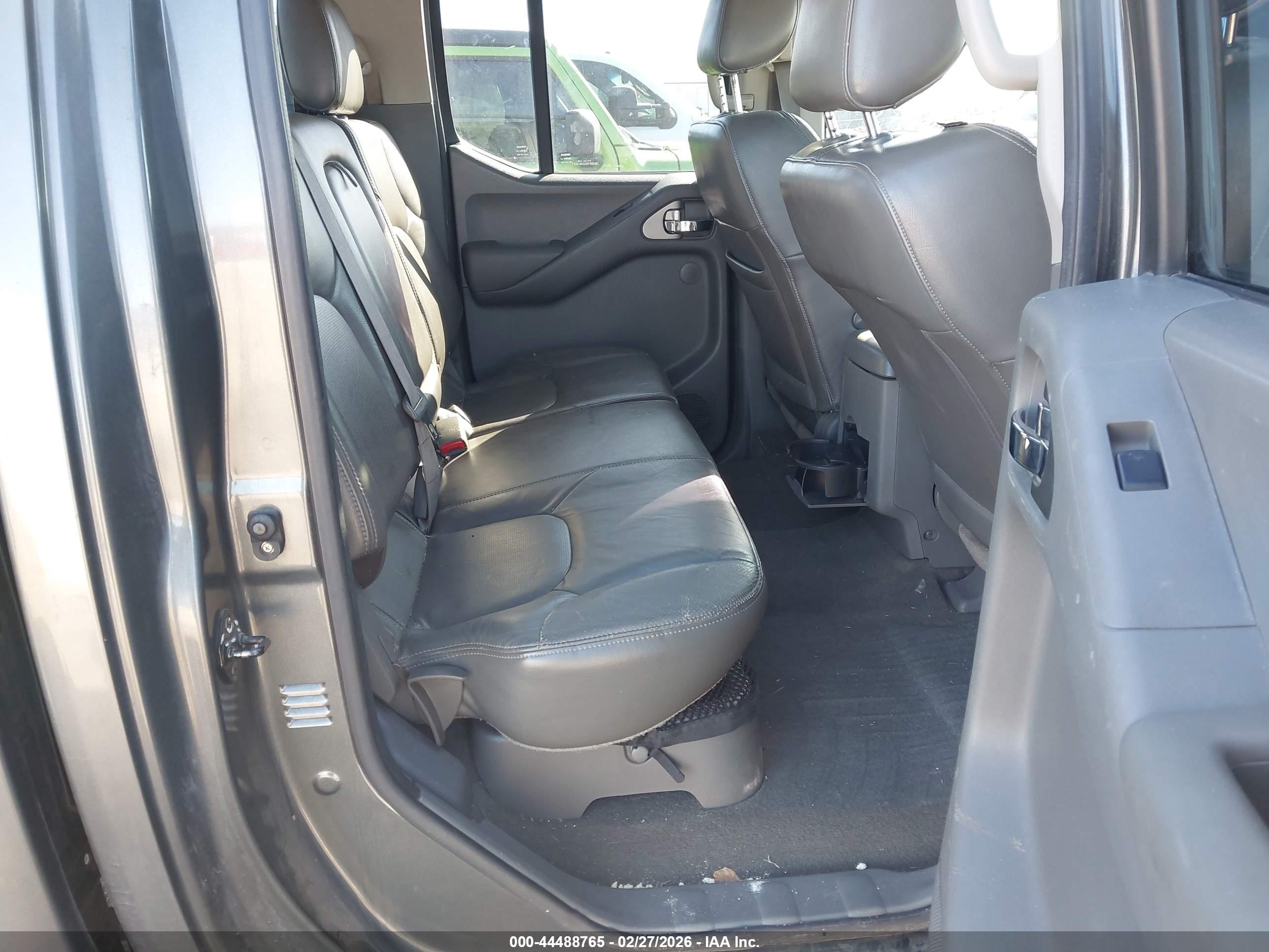 NISSAN FRONTIER image 8