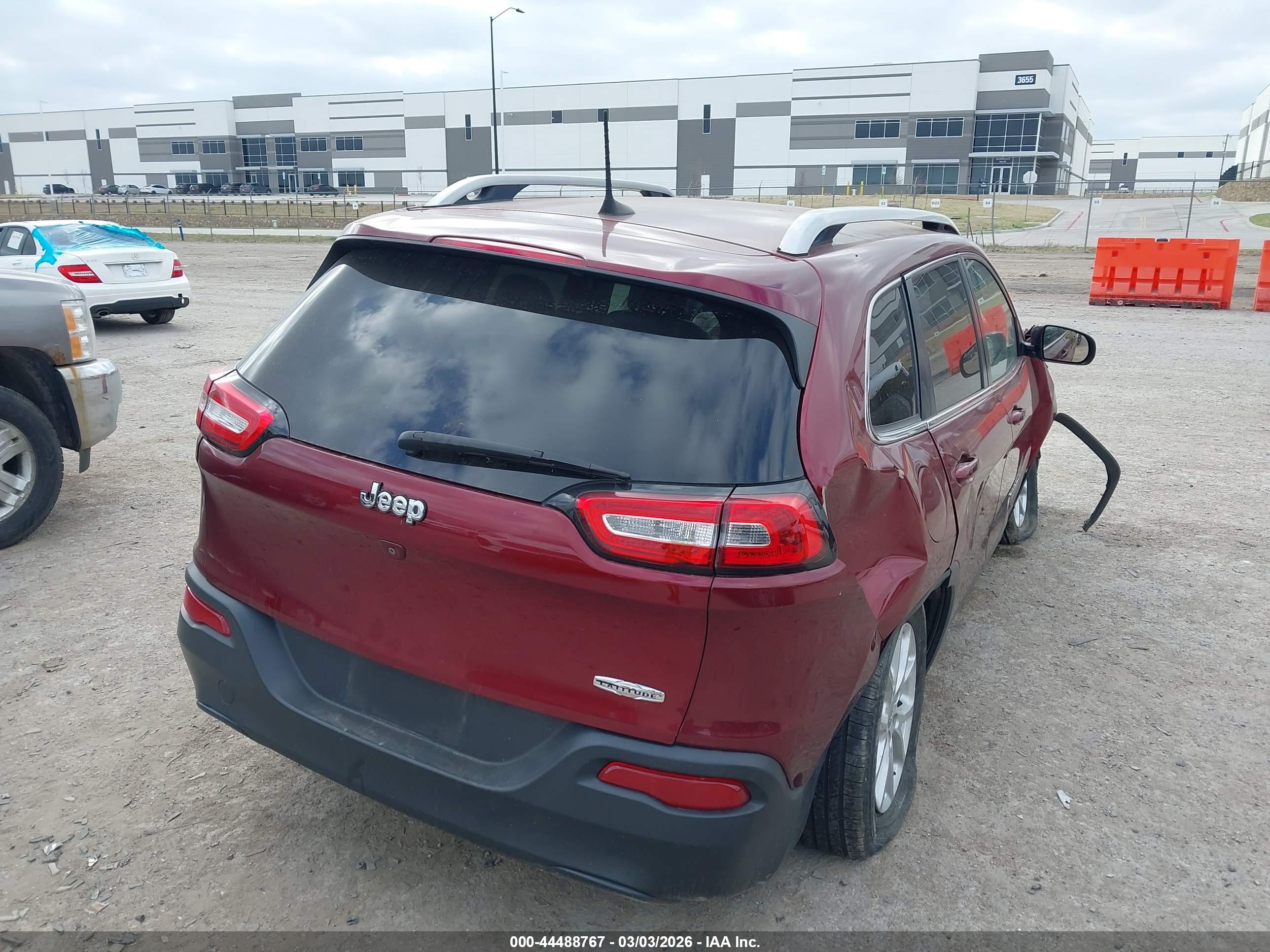 JEEP CHEROKEE image 4
