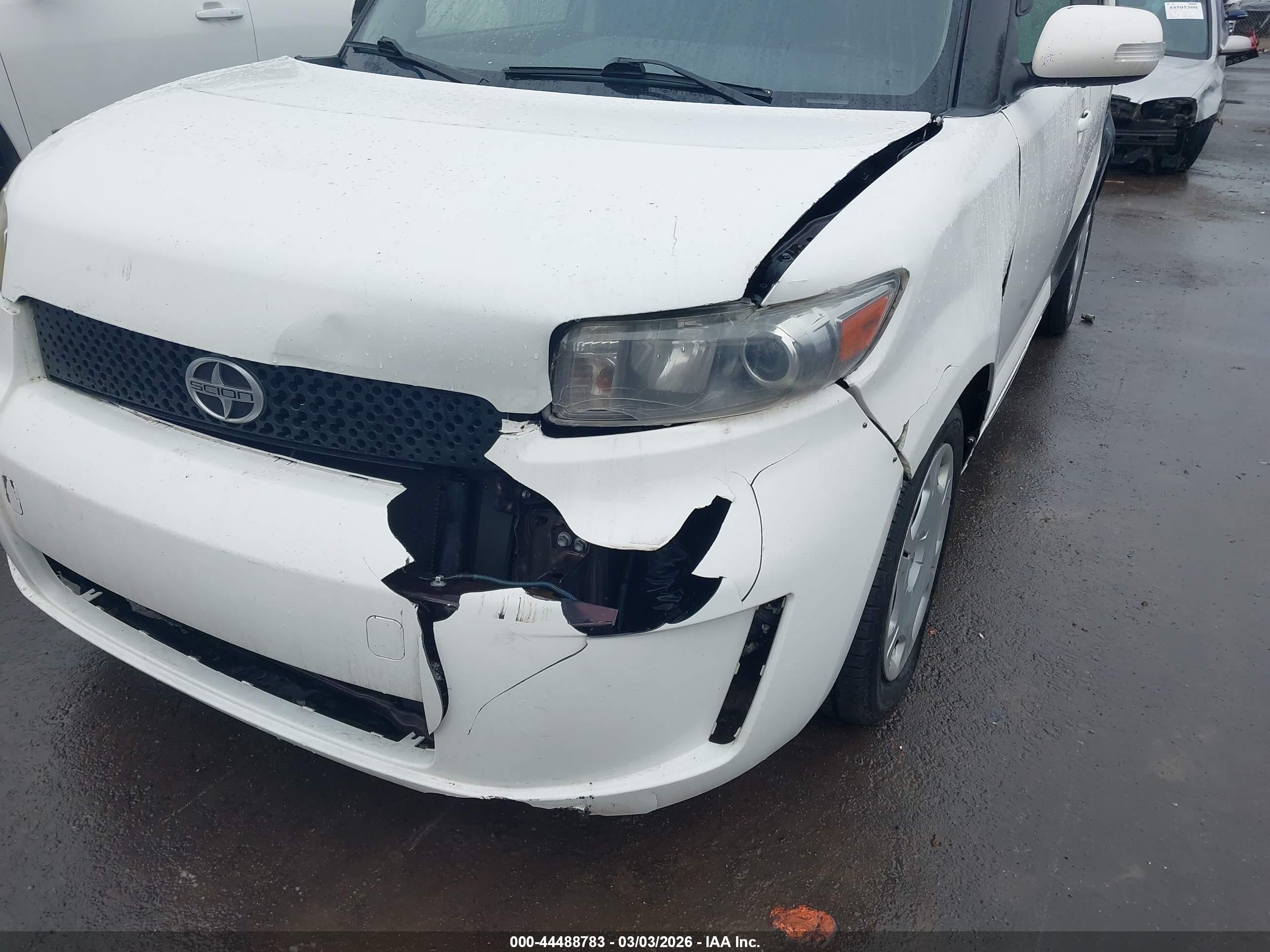 SCION XB image 6