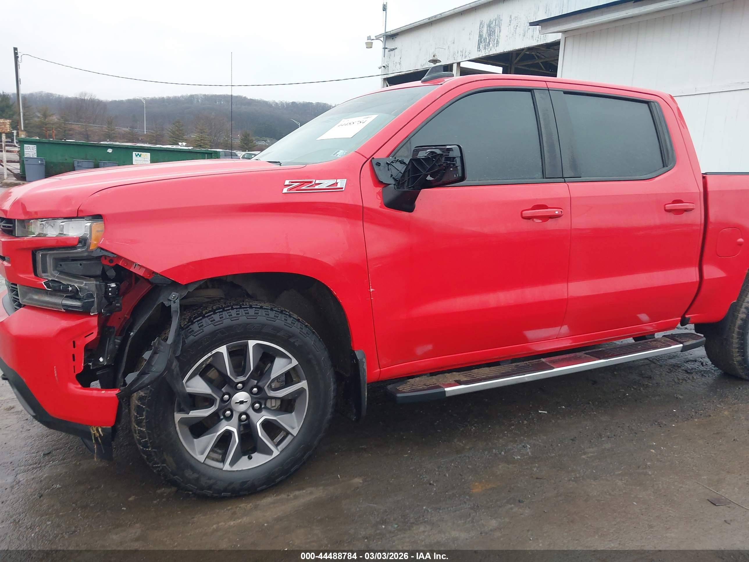 CHEVROLET SILVERADO image 6
