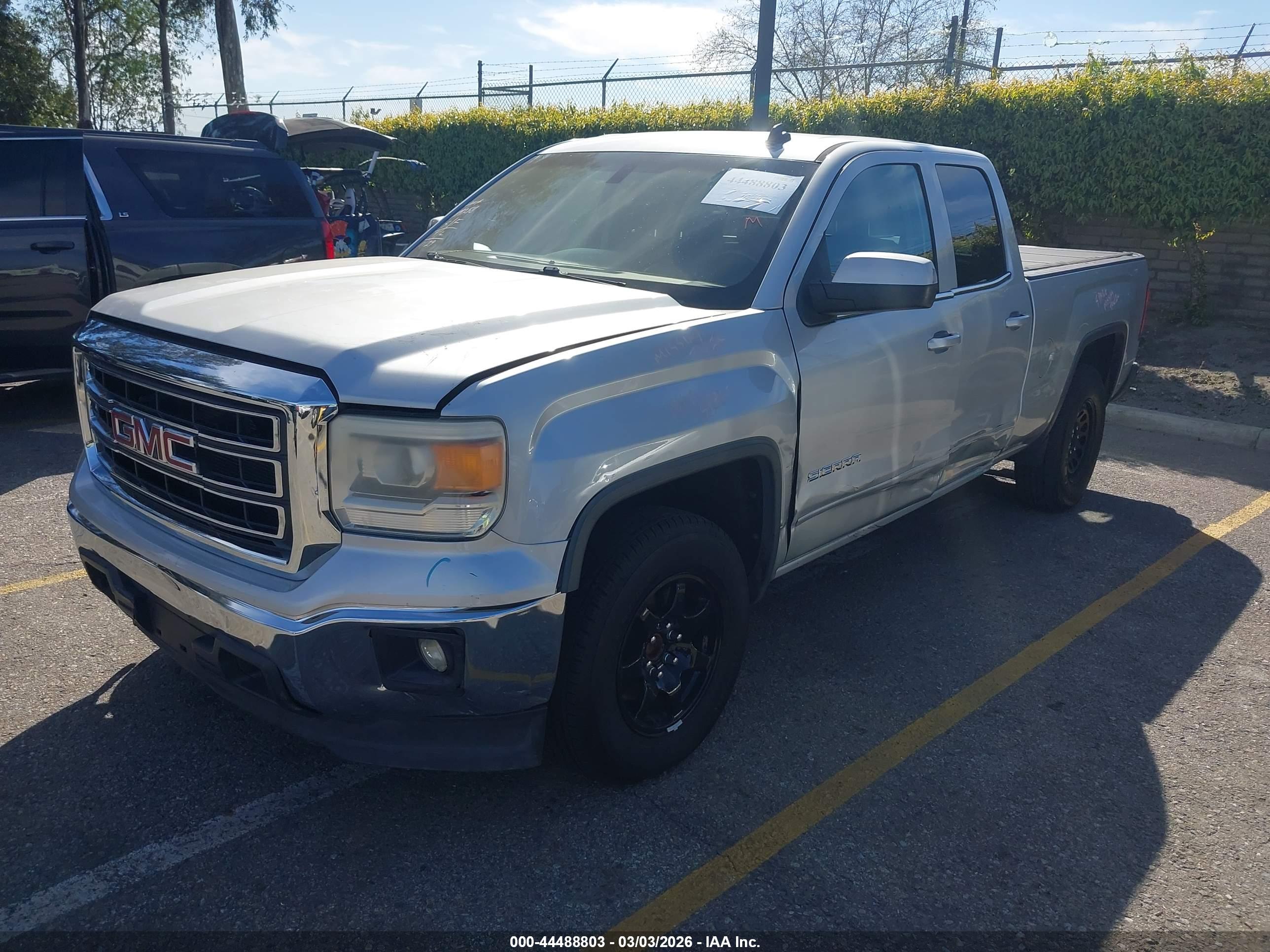 GMC SIERRA image 2
