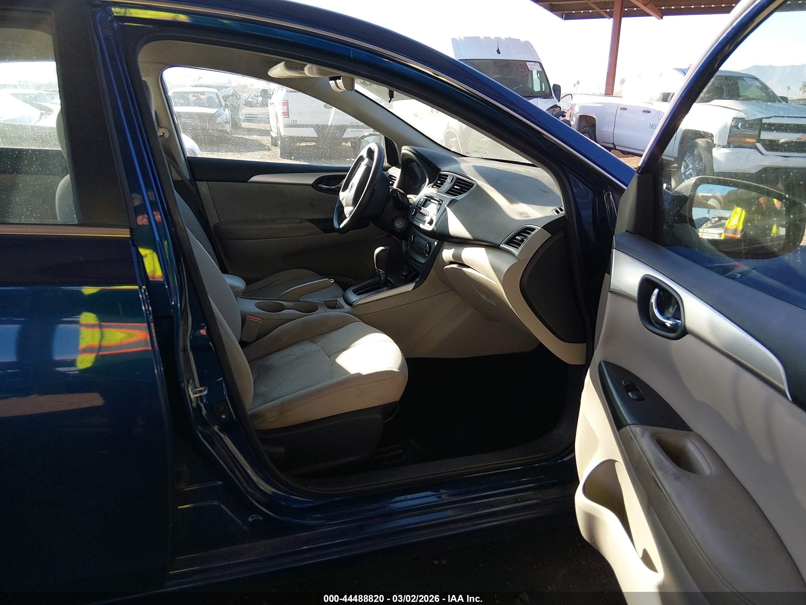 NISSAN SENTRA image 5