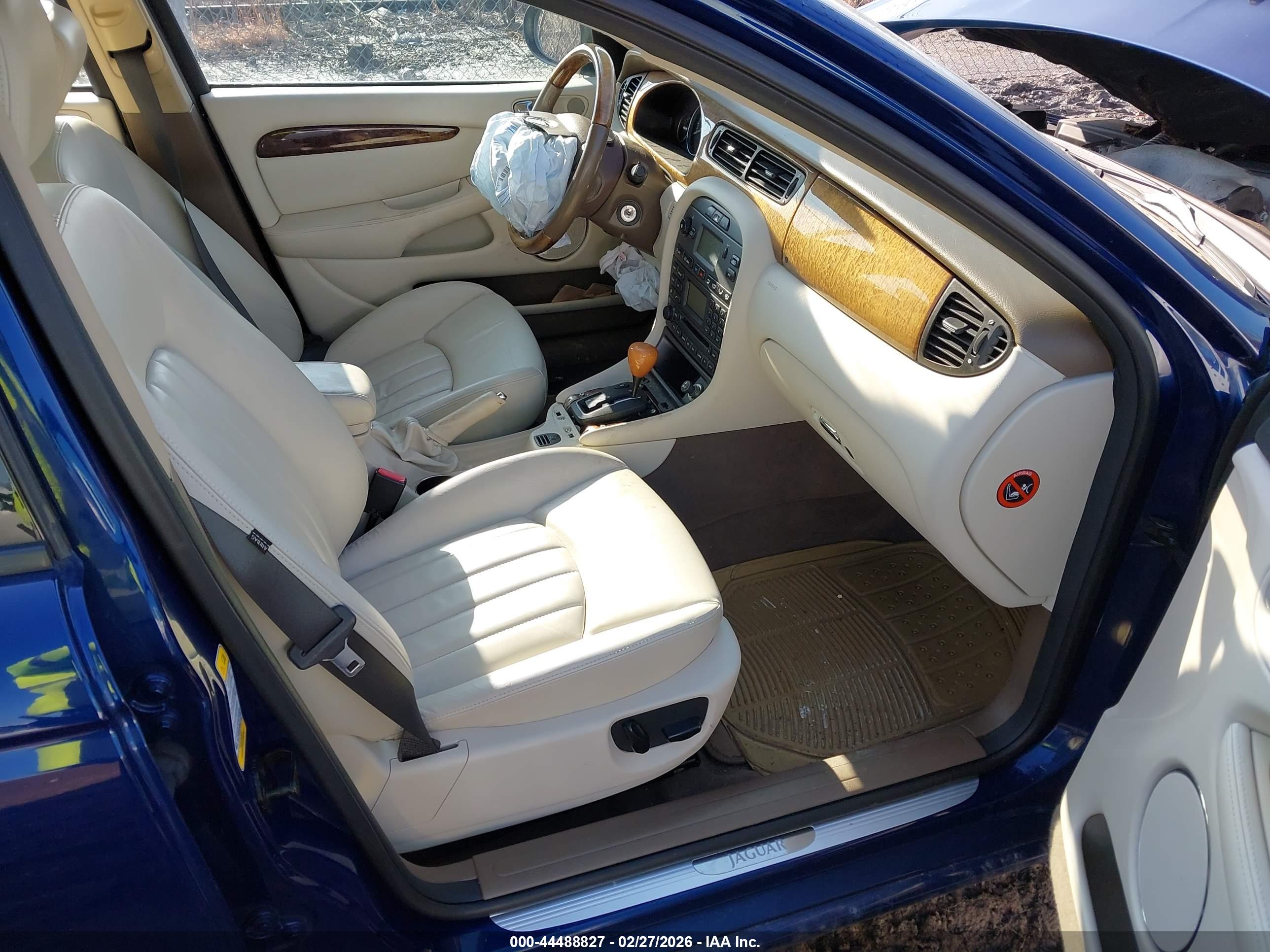 JAGUAR X-TYPE image 5