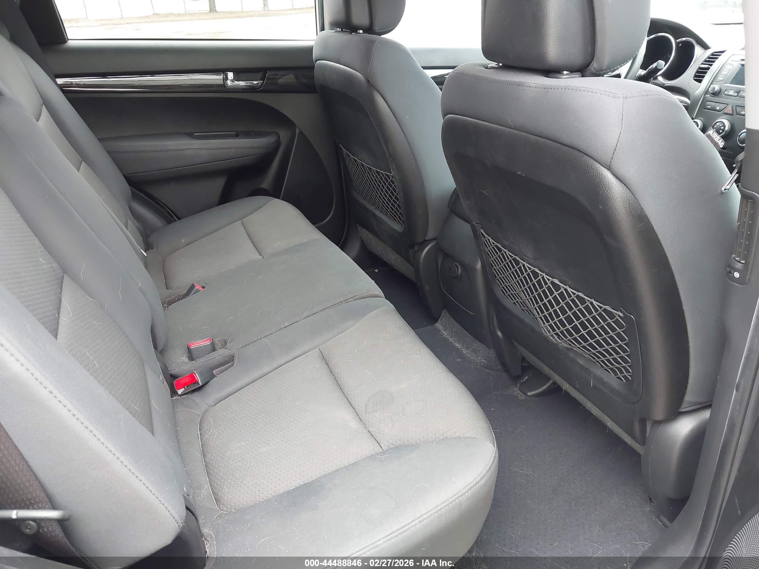 KIA SORENTO image 8
