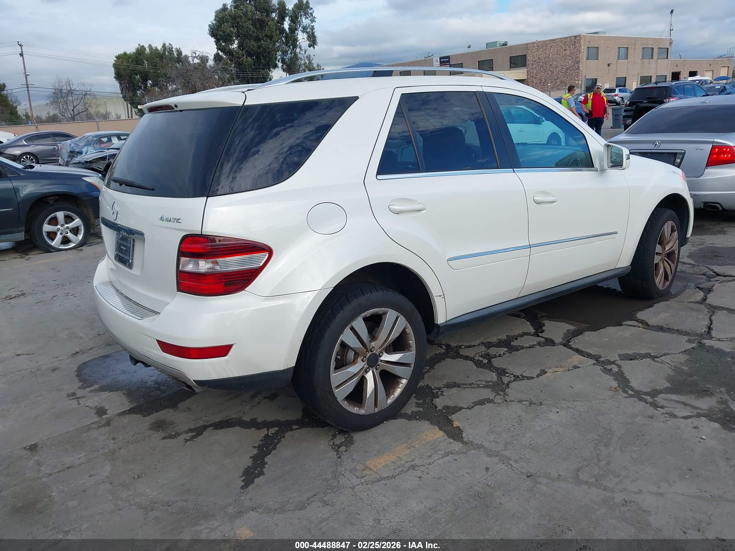 MERCEDES-BENZ ML image 4