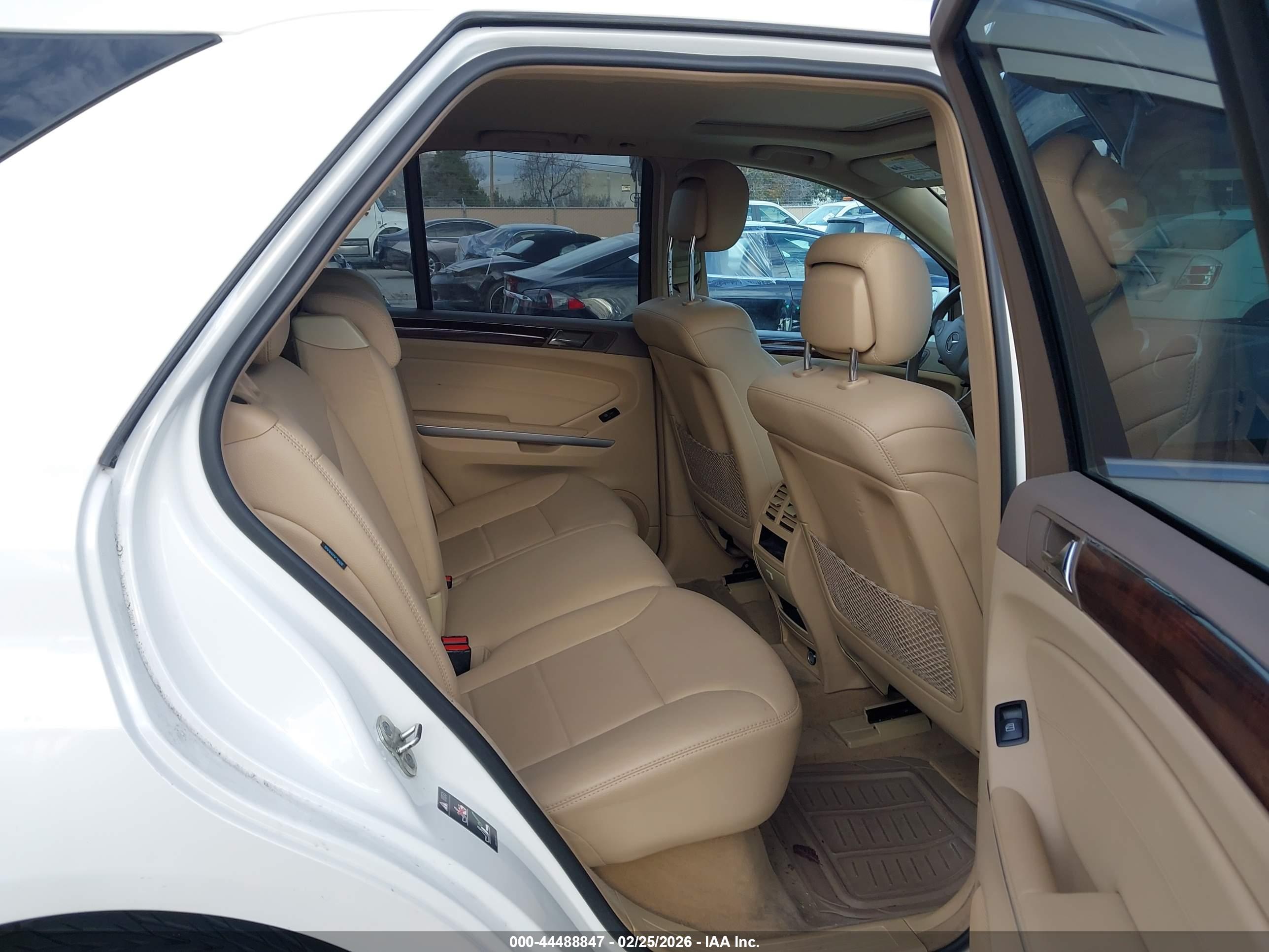 MERCEDES-BENZ ML image 8