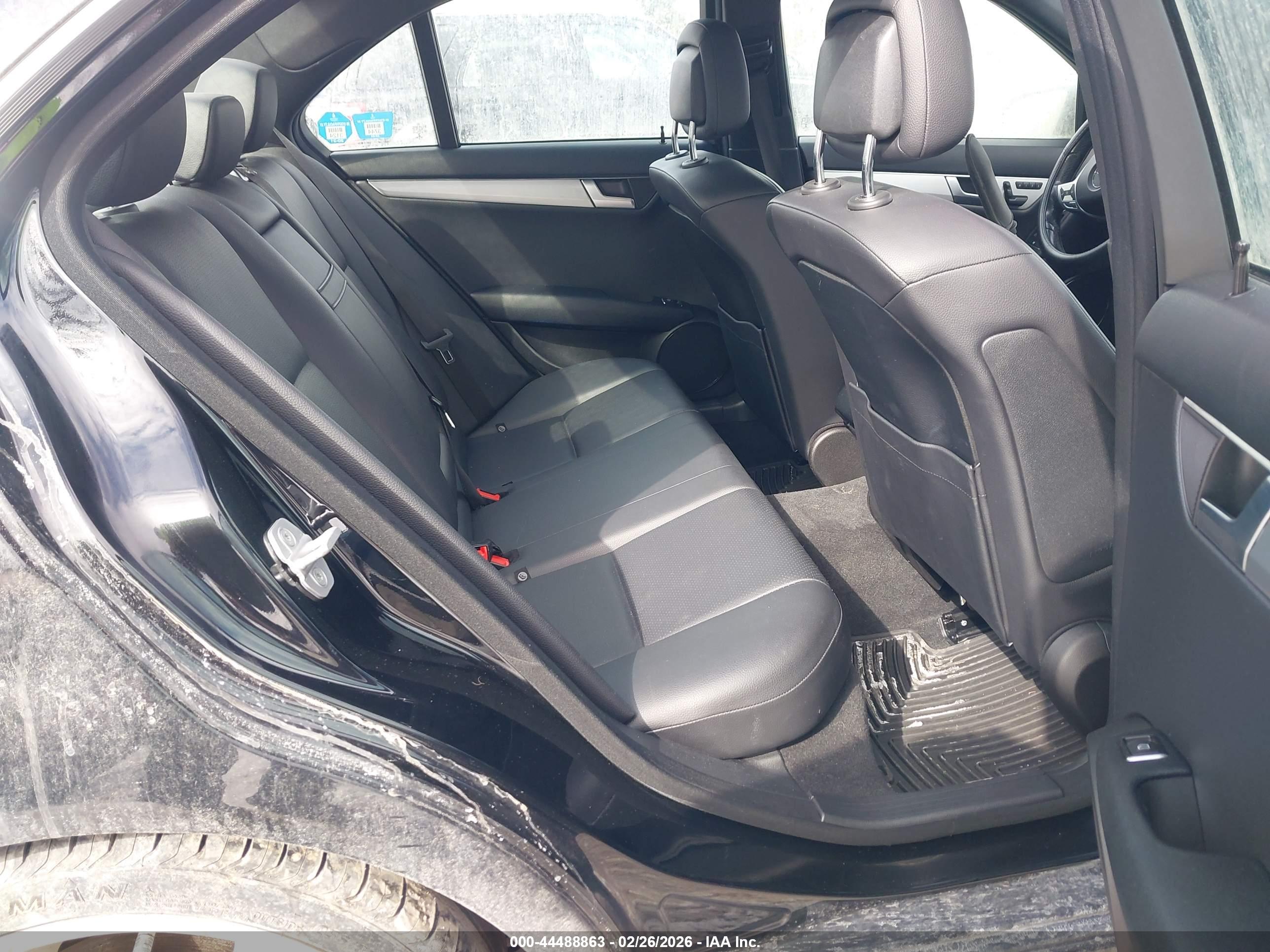 MERCEDES-BENZ C image 8