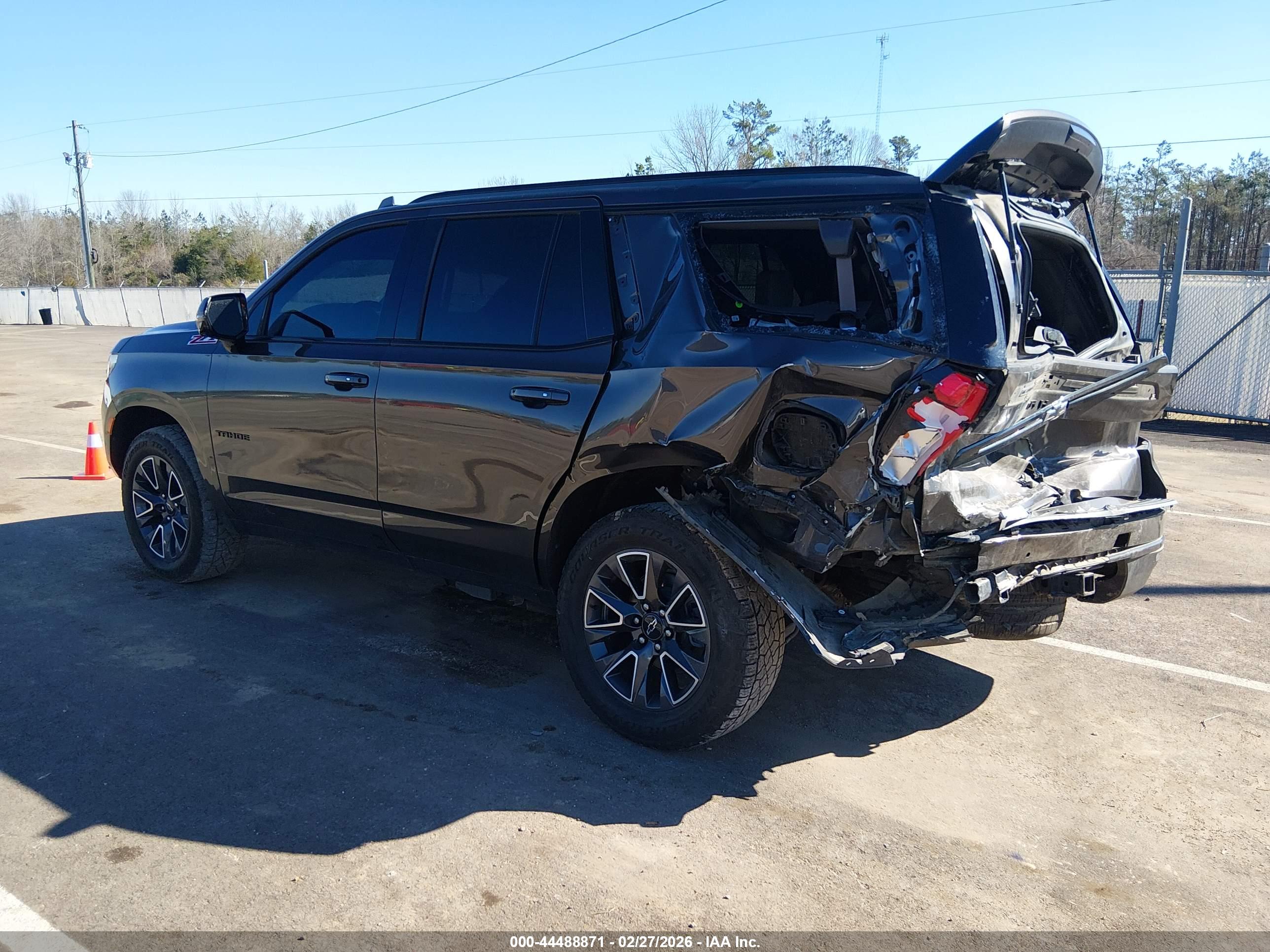 CHEVROLET TAHOE image 3