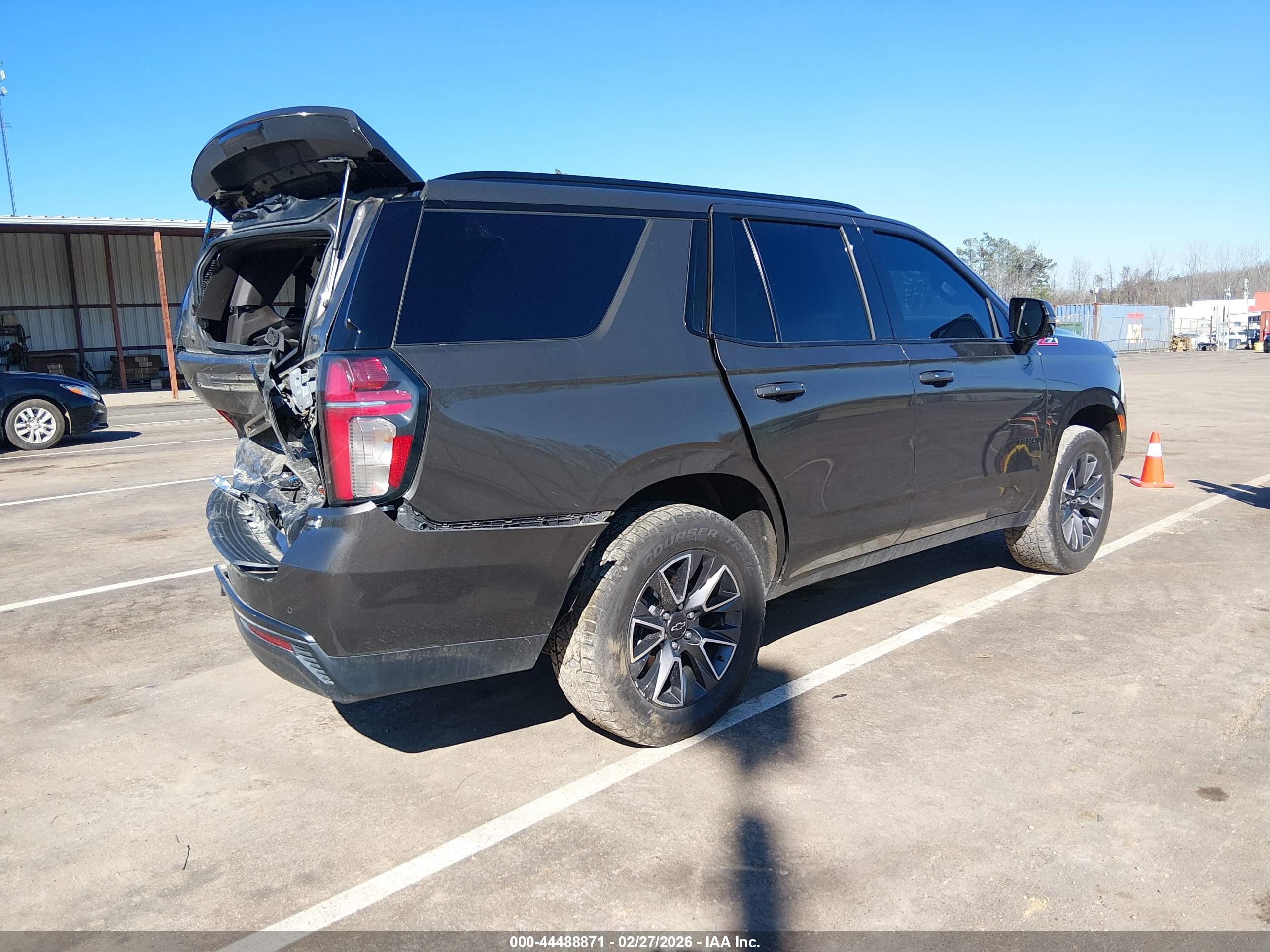 CHEVROLET TAHOE image 4
